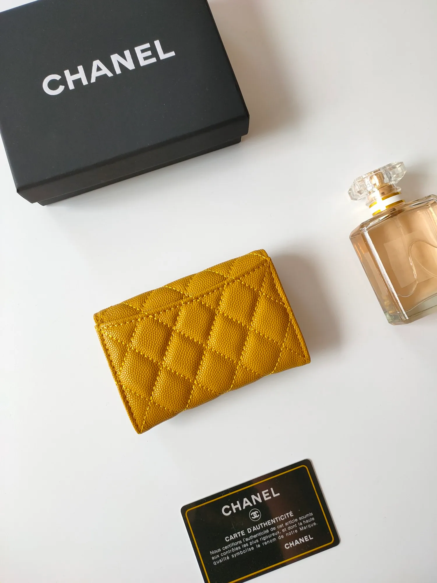 ￥130 CHANEL Chanel classic flap card holder. Imported sheepskin and caviar cowhide, card holder and coin purse integrated, with slip pocket on the back, model number: AP448, size: 7.5 × 11.3 × 2.1 cm
