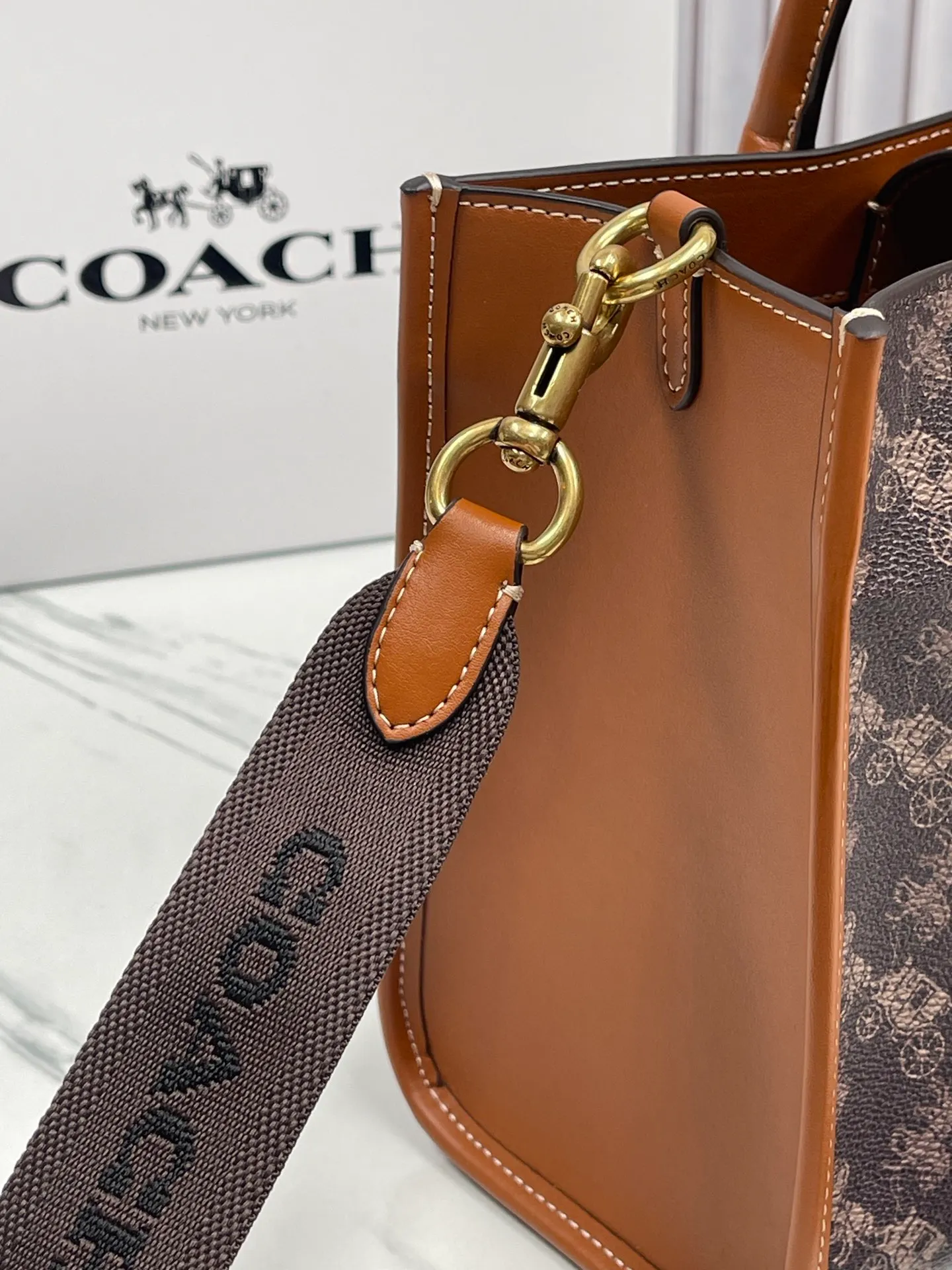 Top original order p460💰coach/Coach new model CR680 counter new ACE carriage pattern women's tote bag single shoulder crossbody handheld tote bag double shoulder strap design size: 26X20.5X12