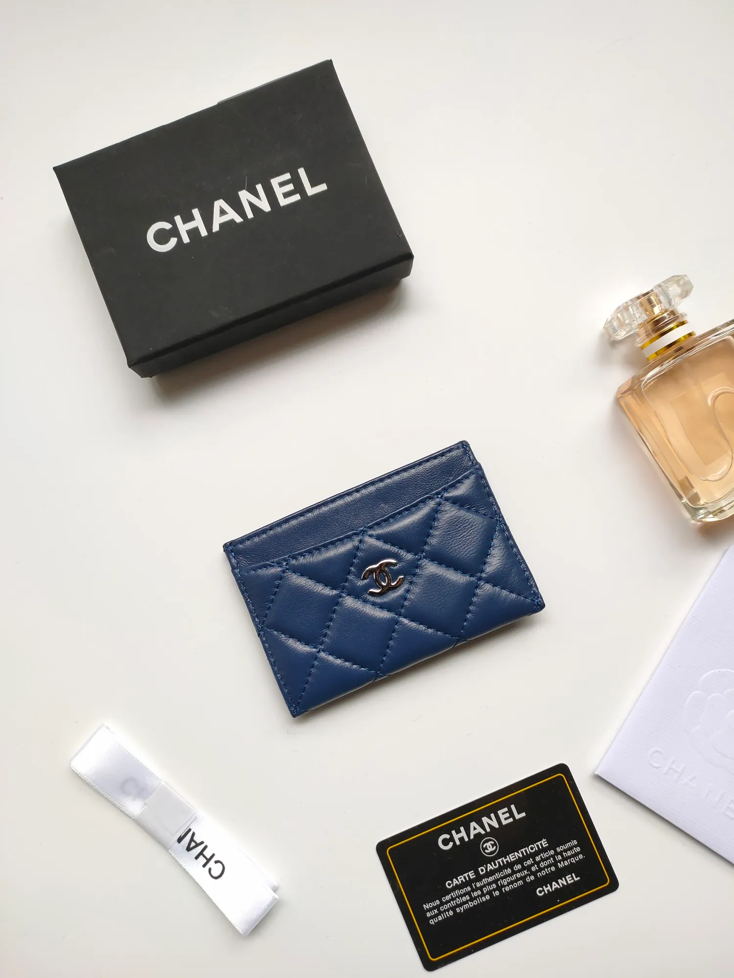 💰90 CHANEL Chanel counter card holder👍Model number: AP446 Size: 7.5×11.2×0.5cm Sheepskin inside and outside😍😍Fine workmanship High-end quality [Rose] Complete accessories