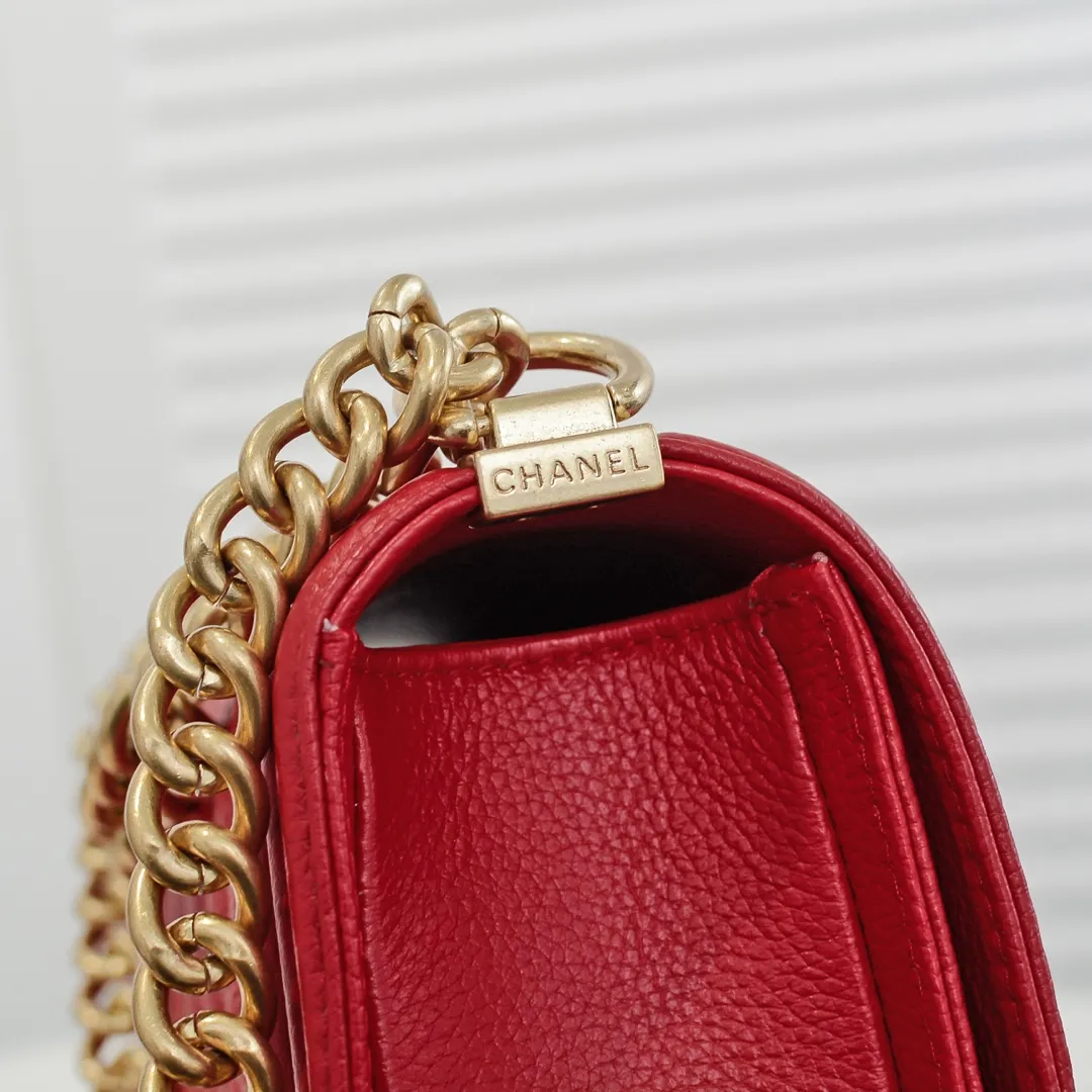 💰460￥ "Full leather inside and out with original hardware" Chanel👑 Using imported first-layer cowhide with lychee pattern [color] [lightning] thickened electroplated hardware accessories🌈The workmanship is comparable to the original order💪The bottom can be pinched and rebounded without trace, absolutely spot-on and real-life, fashionable and durable💪💪High-end quality, no pressure in and out of the drill cabinet💏, size 25*15*8cm Style number: 67086