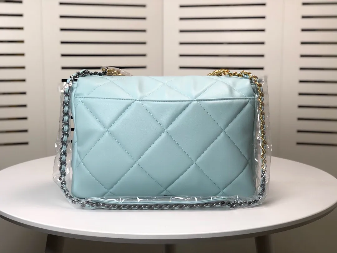 💰480￥Mint Green Large Size Chanel's latest hot model is now available📣📣Synchronized with counters🤭Imported cowhide🐂very soft to the touch. The upper body effect is super good, it can be carried by hand, on one shoulder or cross-body, showing the elegance and charm of women💃Hurry and get it, [color] model number: 9012, size: 36*24*14,
