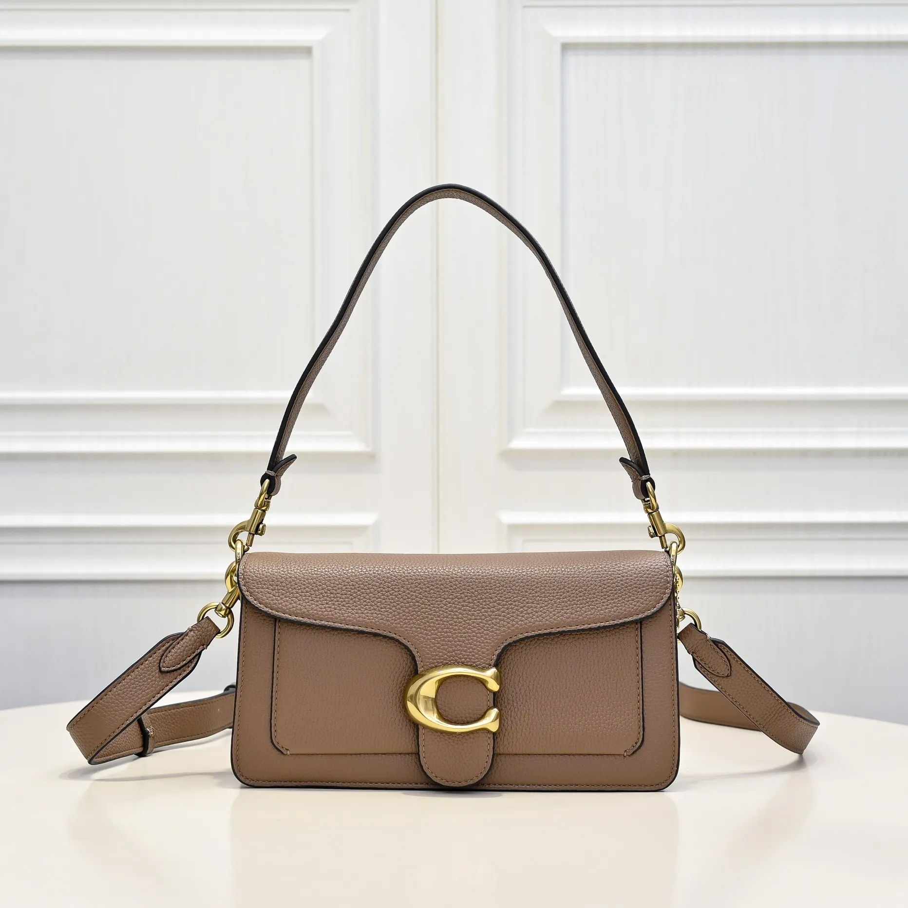 Style number: CH857 Size: 26*15*8cm