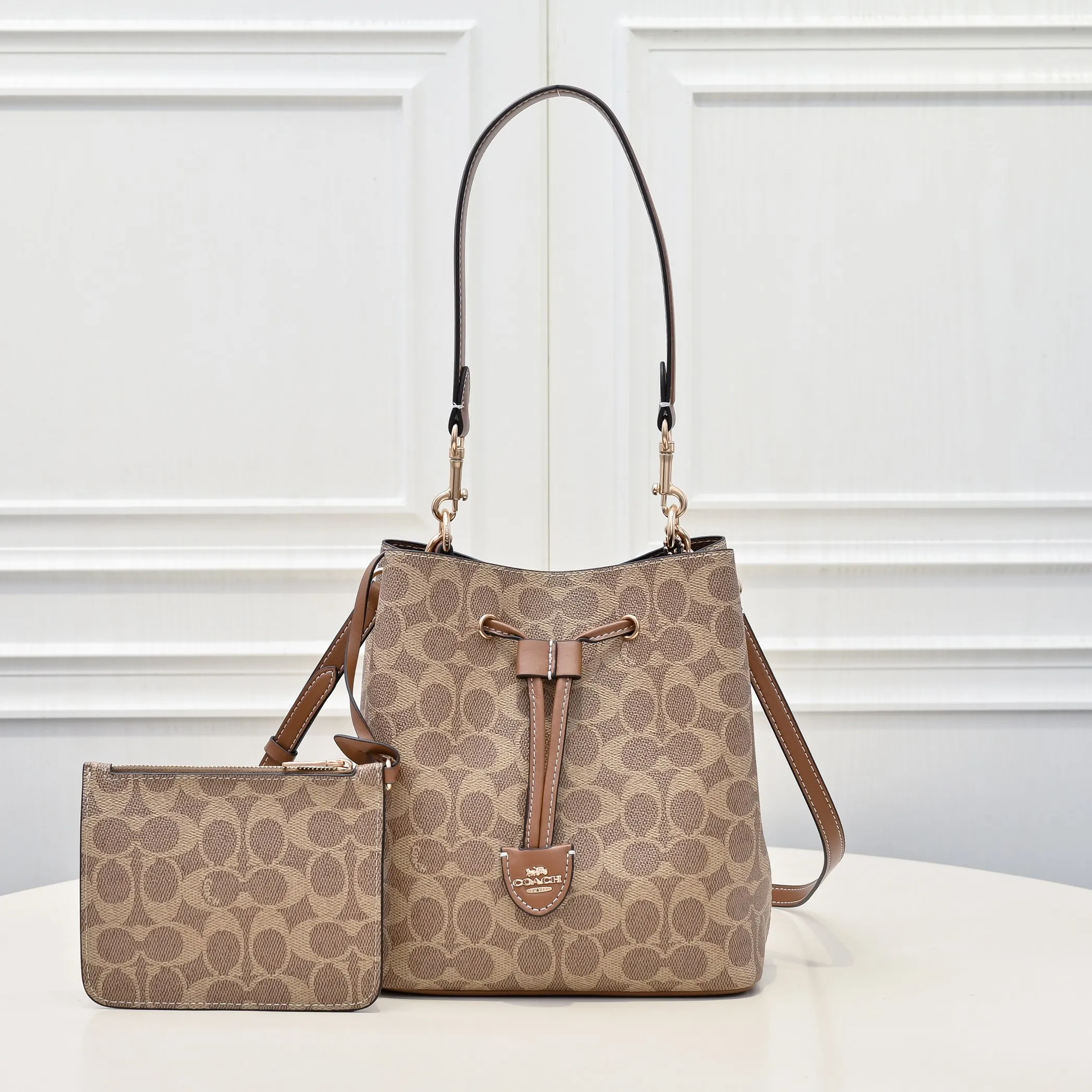 P380 [Top original order] Style number: CBH07 Size: 21.5*21.5*14cm