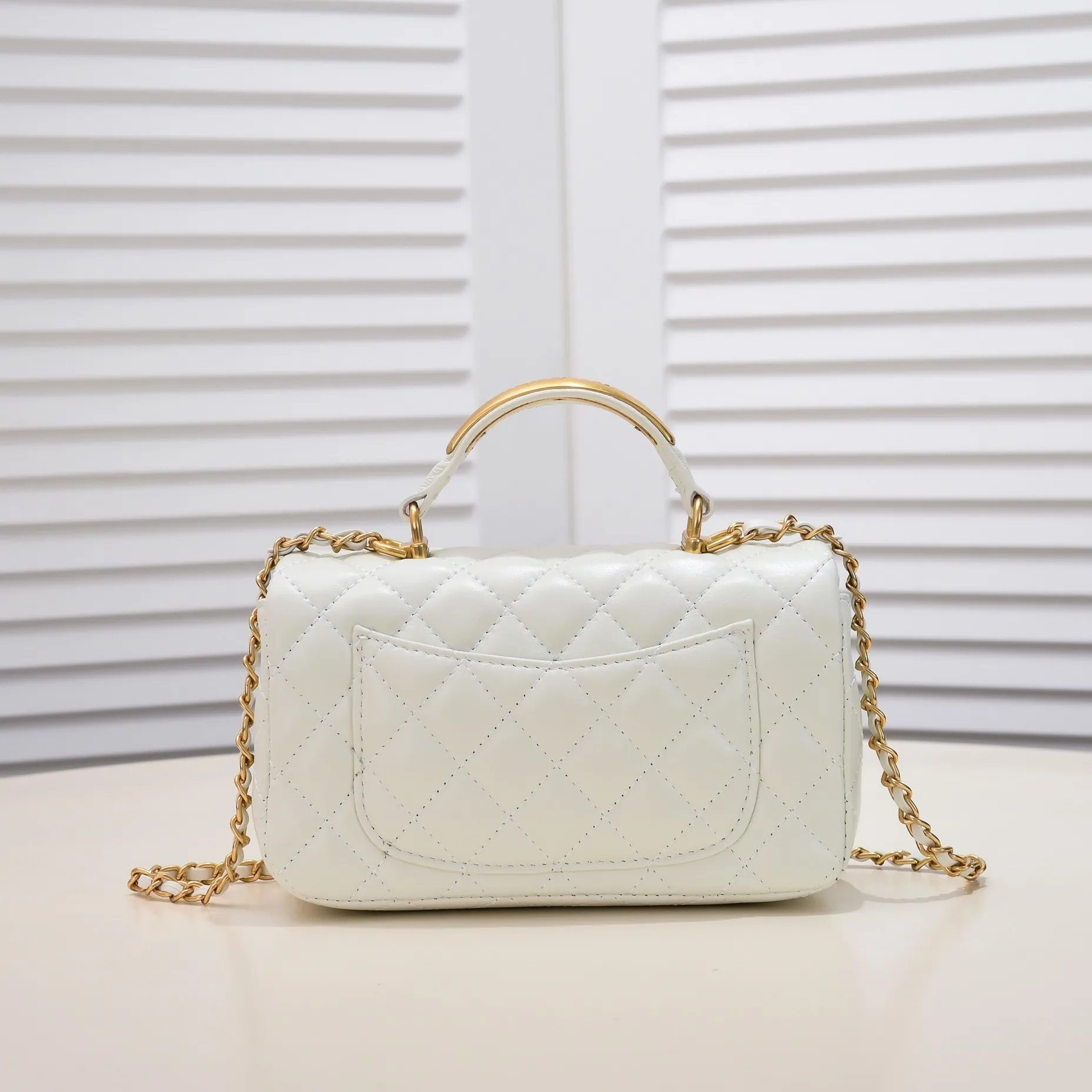 💰400￥♨️♨️Chanel 22B’s latest Mini CF handle hardware embellished handbag, new AS2431 classic diamond flap bag, decorated with exquisite classic chain and handbag, delicate sheepskin: embellishment handbag, stand out, interpretation of timeless elegance. Style number: New AS2431 Size: 20x12x6cm