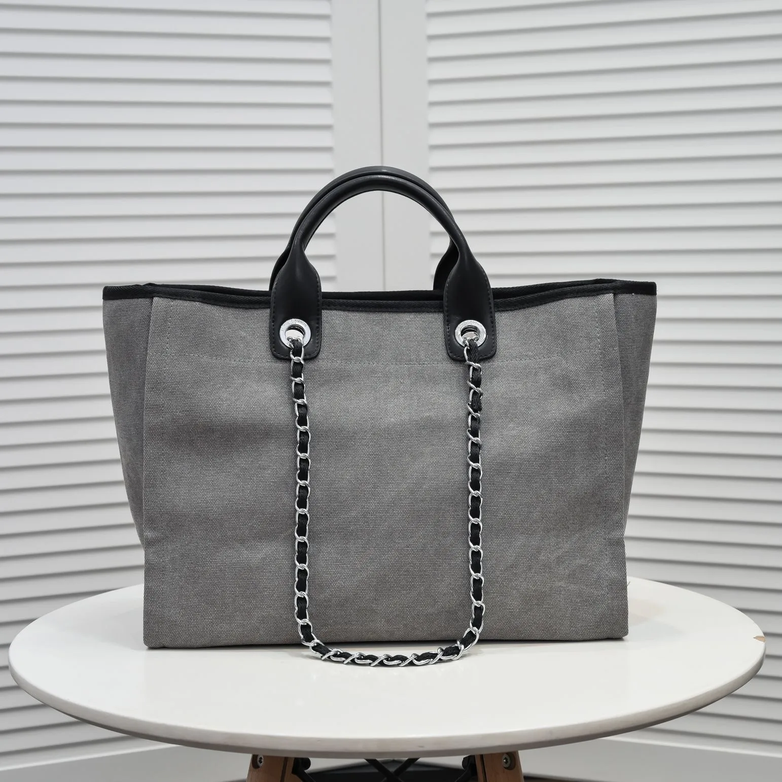 💰400￥Chanel👍🏻Original single fabric, soft and comfortable, high quality, Greek series, latest color handle canvas beach bag, hand shopping bag, new silk thread embroidery logo, size: 38.30.18, style number: 67178-4