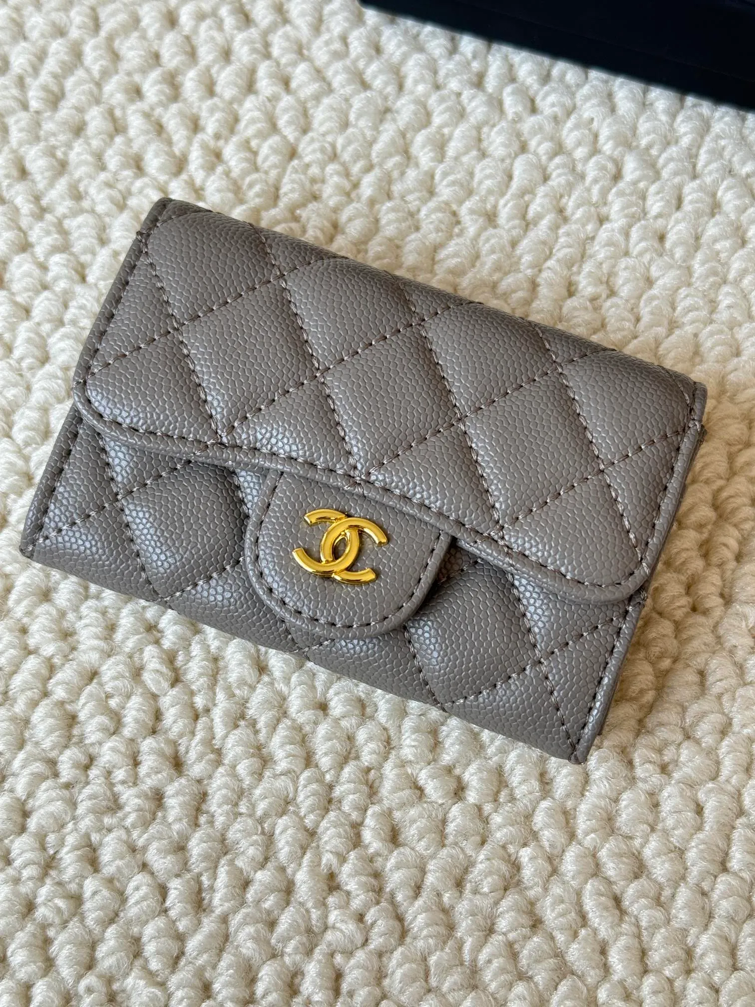 💰120 style number: AP458 chanel's most classic card holder, coin purse, Chanel classic flap card holder. Caviar cowhide, card holder and coin purse in one, with slip pocket on the back. Size: 7.5 × 11.3 × 2.1 cm