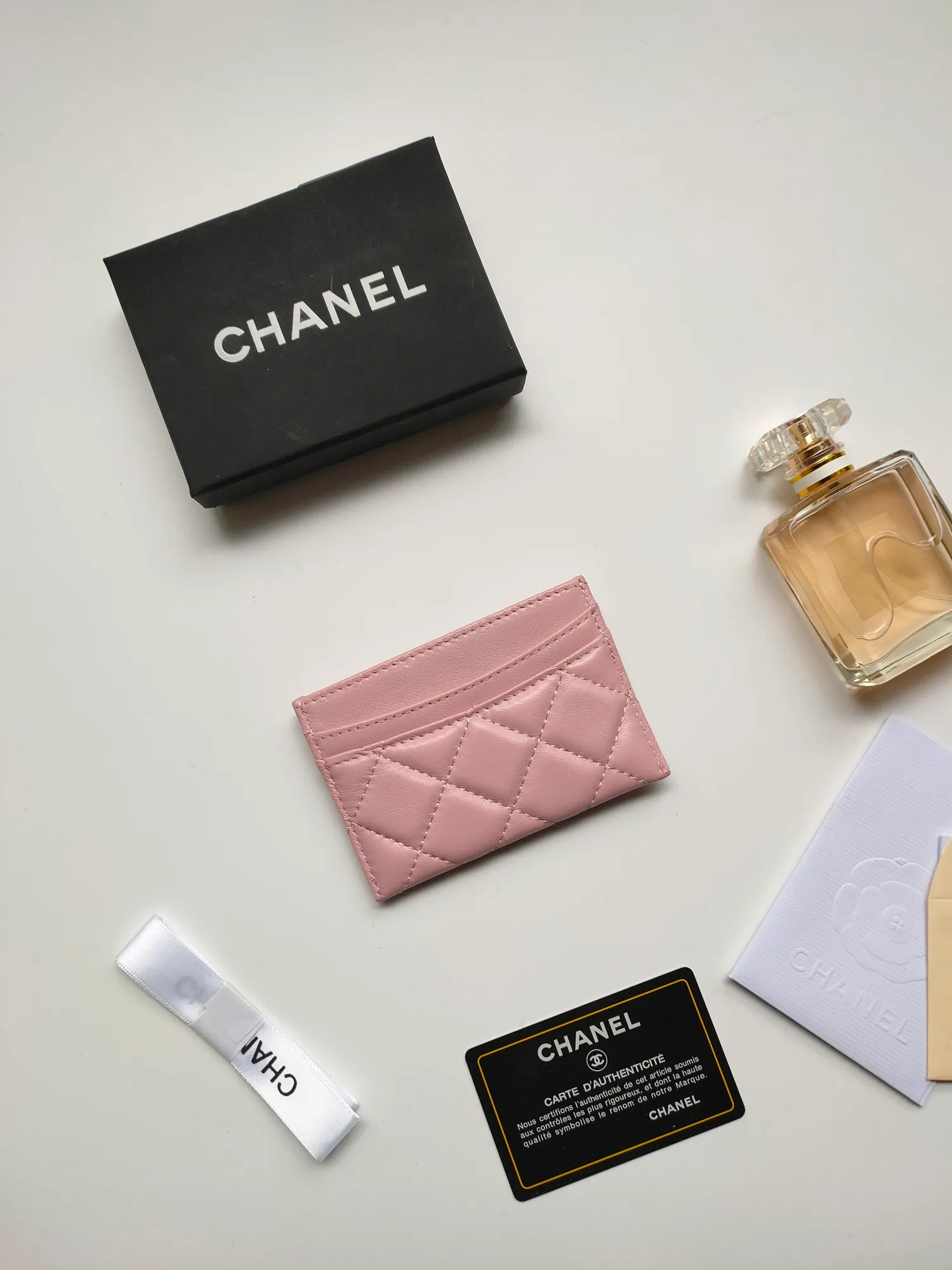 💰90 CHANEL Chanel counter card holder👍Model number: AP446 Size: 7.5×11.2×0.5cm Sheepskin inside and outside😍😍Fine workmanship High-end quality [Rose] Complete accessories