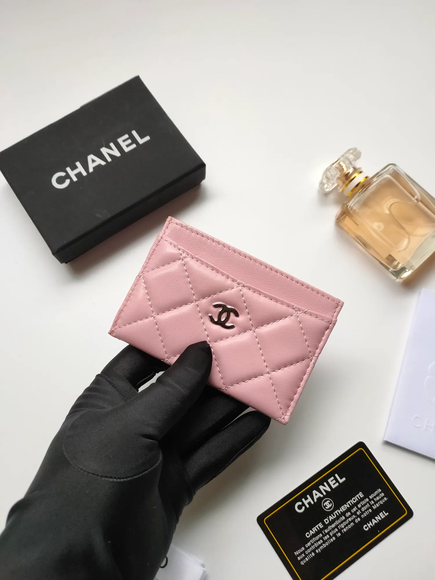 💰90 CHANEL Chanel counter card holder👍Model number: AP446 Size: 7.5×11.2×0.5cm Sheepskin inside and outside😍😍Fine workmanship High-end quality [Rose] Complete accessories