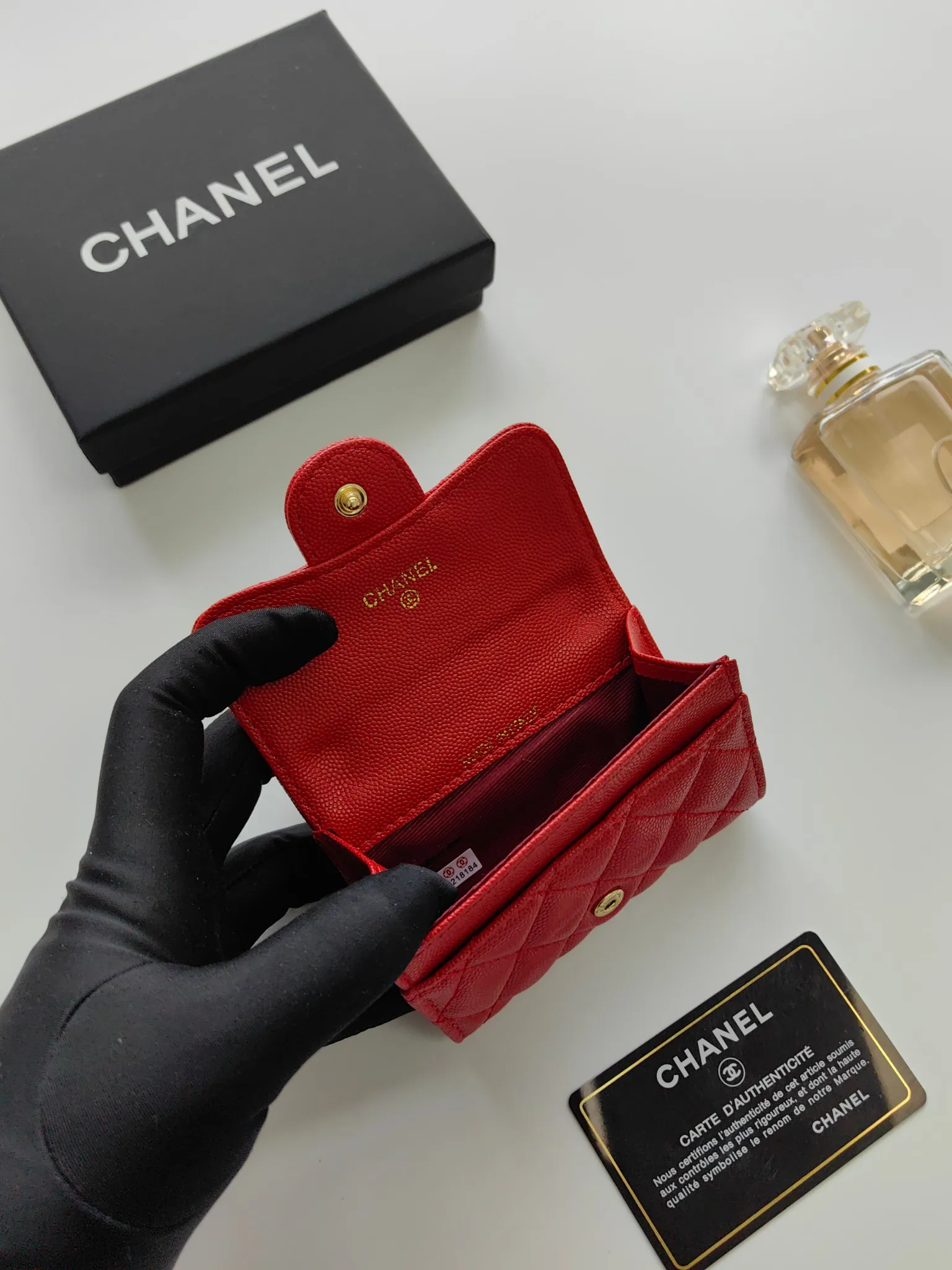 ￥110 CHANEL Chanel classic flap card holder. Imported sheepskin and caviar cowhide, card holder and coin purse integrated, with slip pocket on the back, model number: AP448, size: 7.5 × 11.3 × 2.1 cm