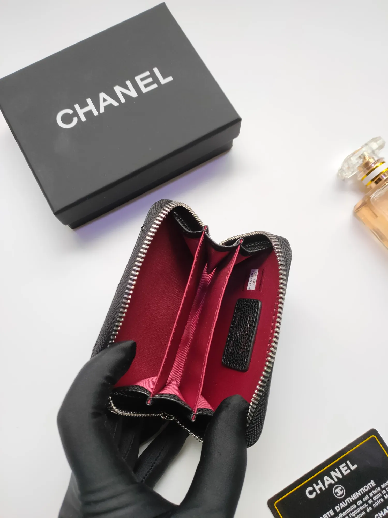 ￥110 Chanel card holder❤Coin purse️❤️Full leather inside and outside. Counter style. Impeccable workmanship details. Adhere to high quality. Style number: AP452 Size: 10x9cm