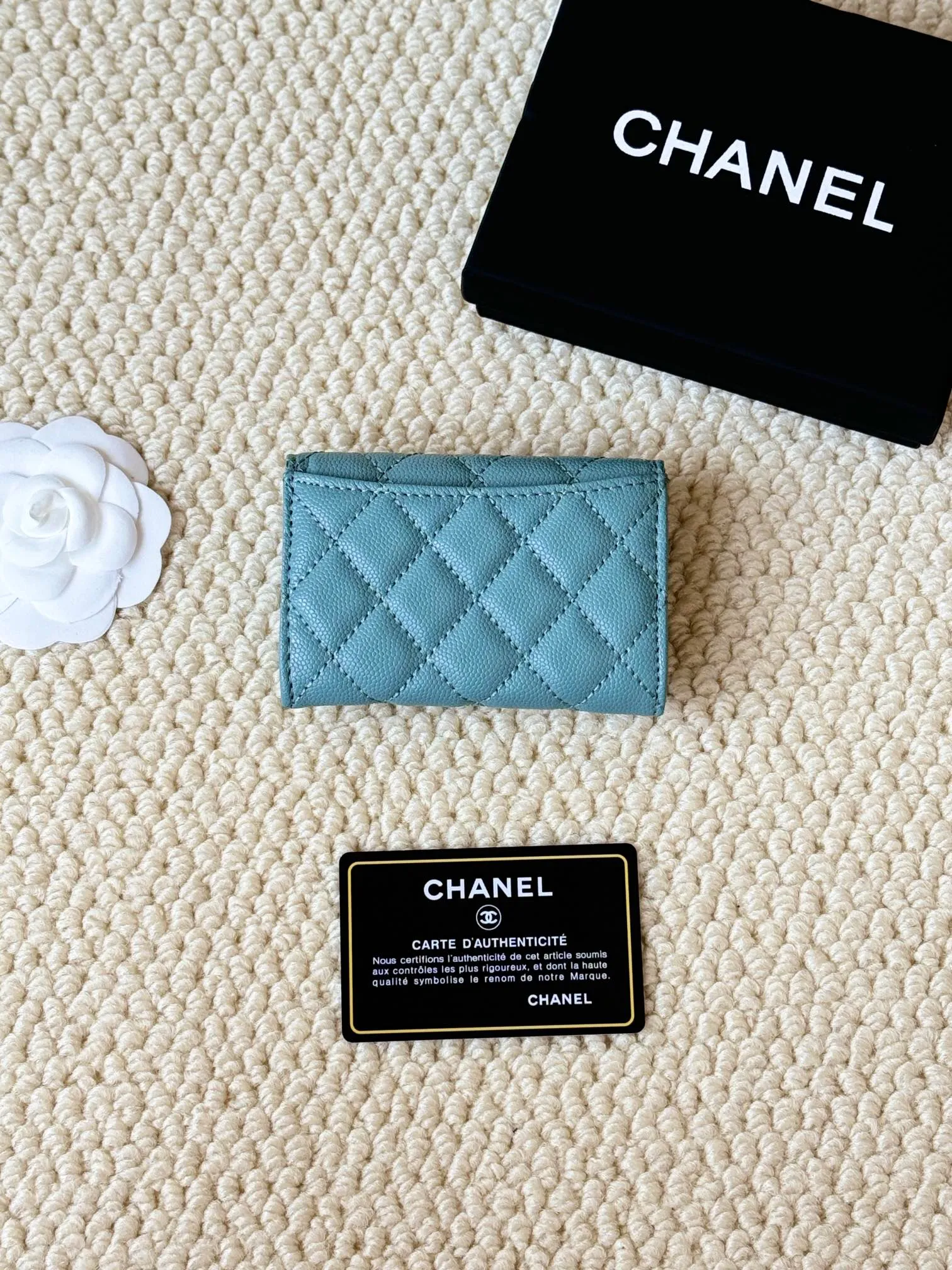 💰120 Style number: AP458chanel The most classic card holder, coin purse, Chanel classic flap card holder. Caviar cowhide, card holder and coin purse in one, with slip pocket on the back. Size: 7.5 × 11.3 × 2.1 cm