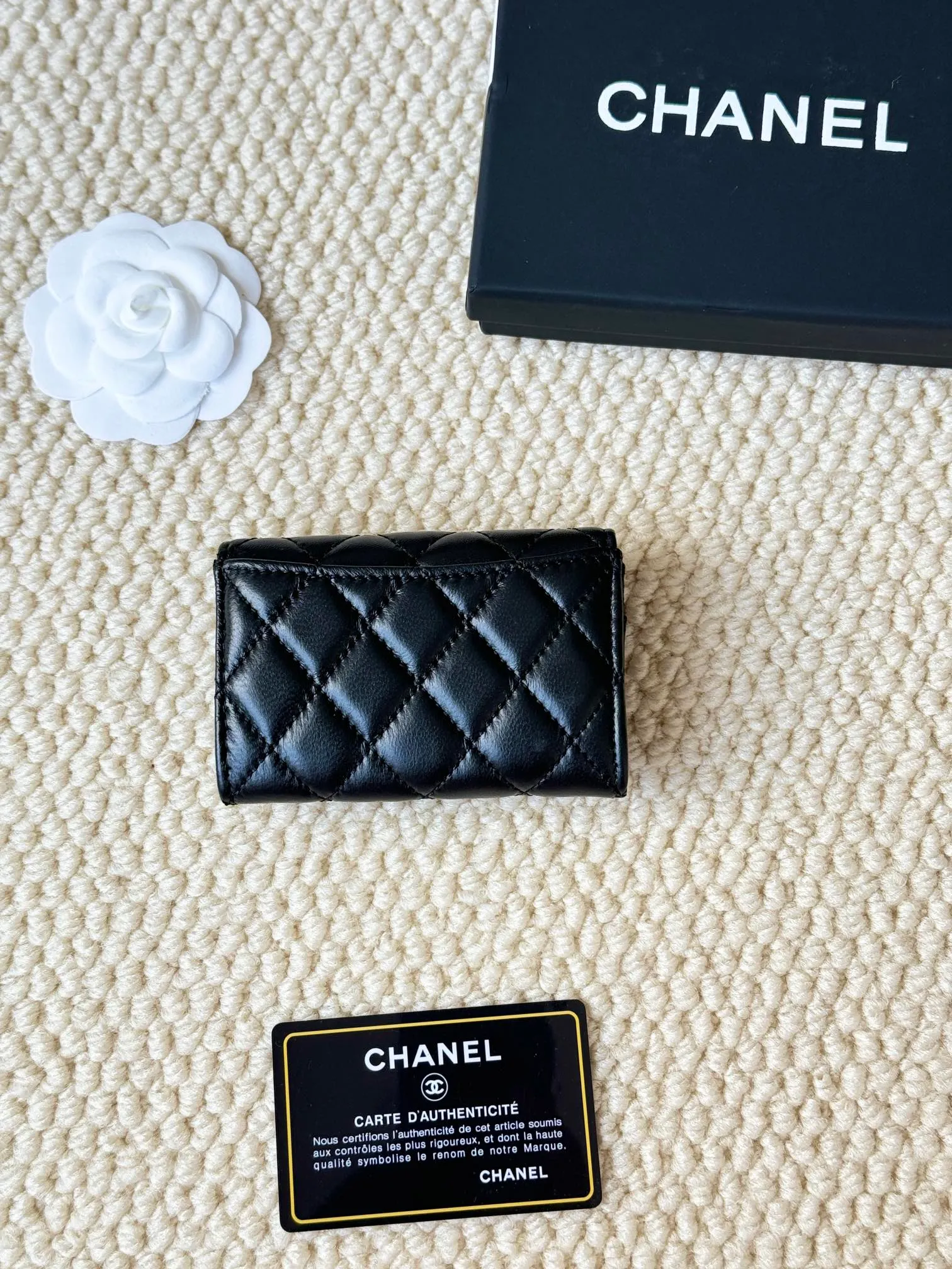 💰120 chanel lambskin model number: AP458 The most classic card holder, coin purse, Chanel classic flap card holder. Sheepskin series card holder and coin purse in one, with slip pocket on the back. Size: 7.5 × 11.3 × 2.1 cm