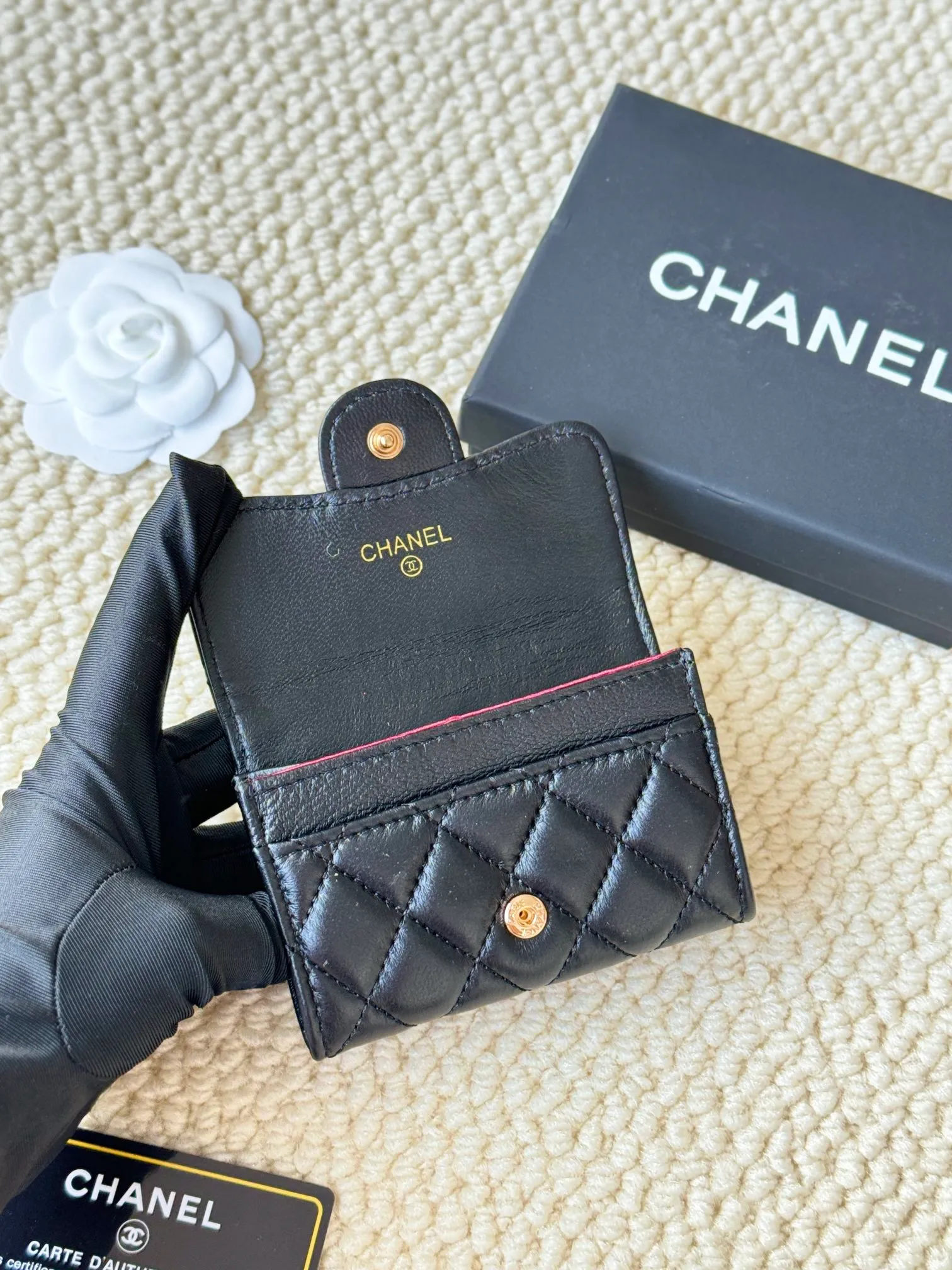 💰120 chanel lambskin model number: AP458 The most classic card holder, coin purse, Chanel classic flap card holder. Sheepskin series card holder and coin purse in one, with slip pocket on the back. Size: 7.5 × 11.3 × 2.1 cm