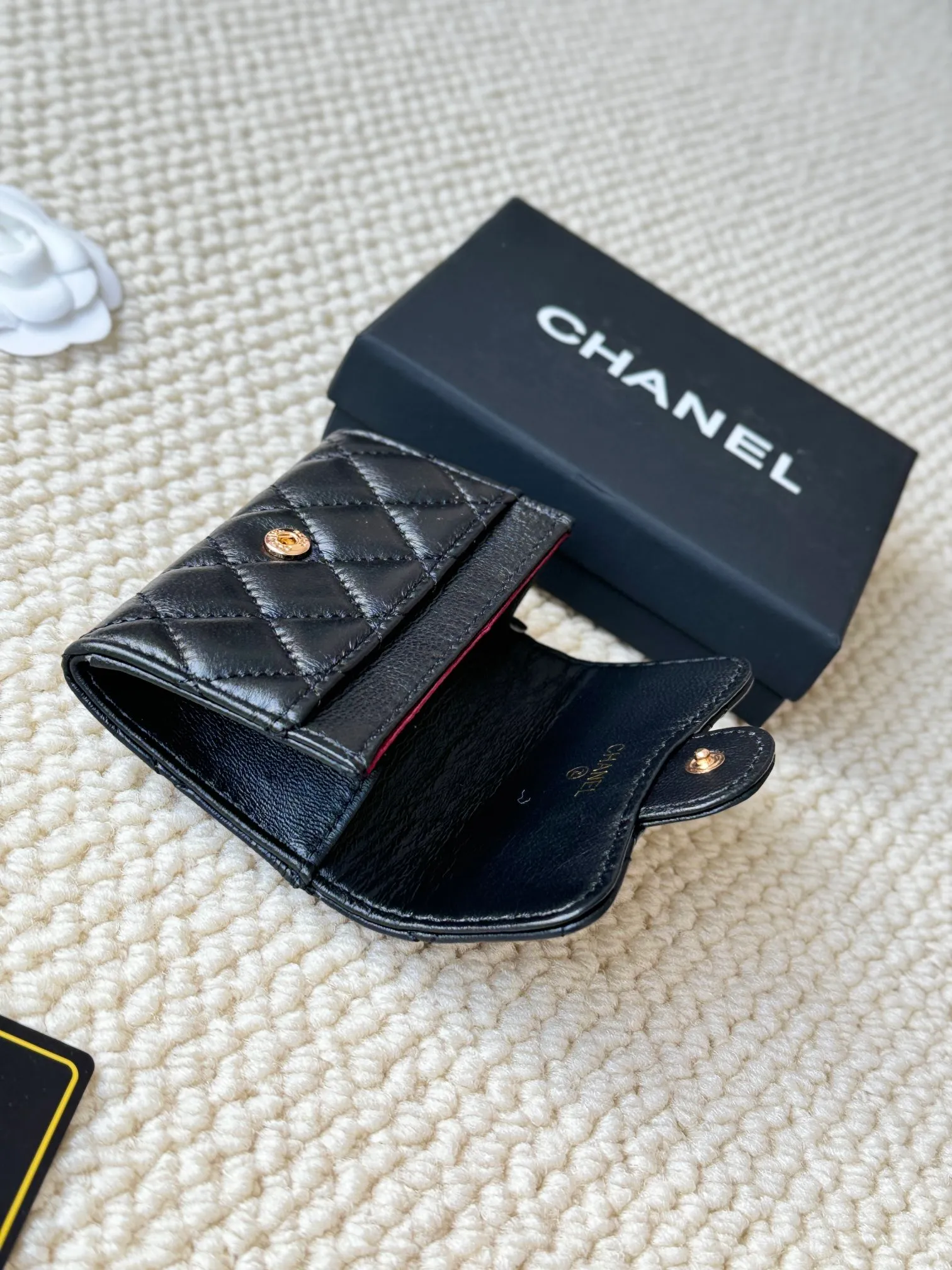 💰120 chanel lambskin model number: AP458 The most classic card holder, coin purse, Chanel classic flap card holder. Sheepskin series card holder and coin purse in one, with slip pocket on the back. Size: 7.5 × 11.3 × 2.1 cm