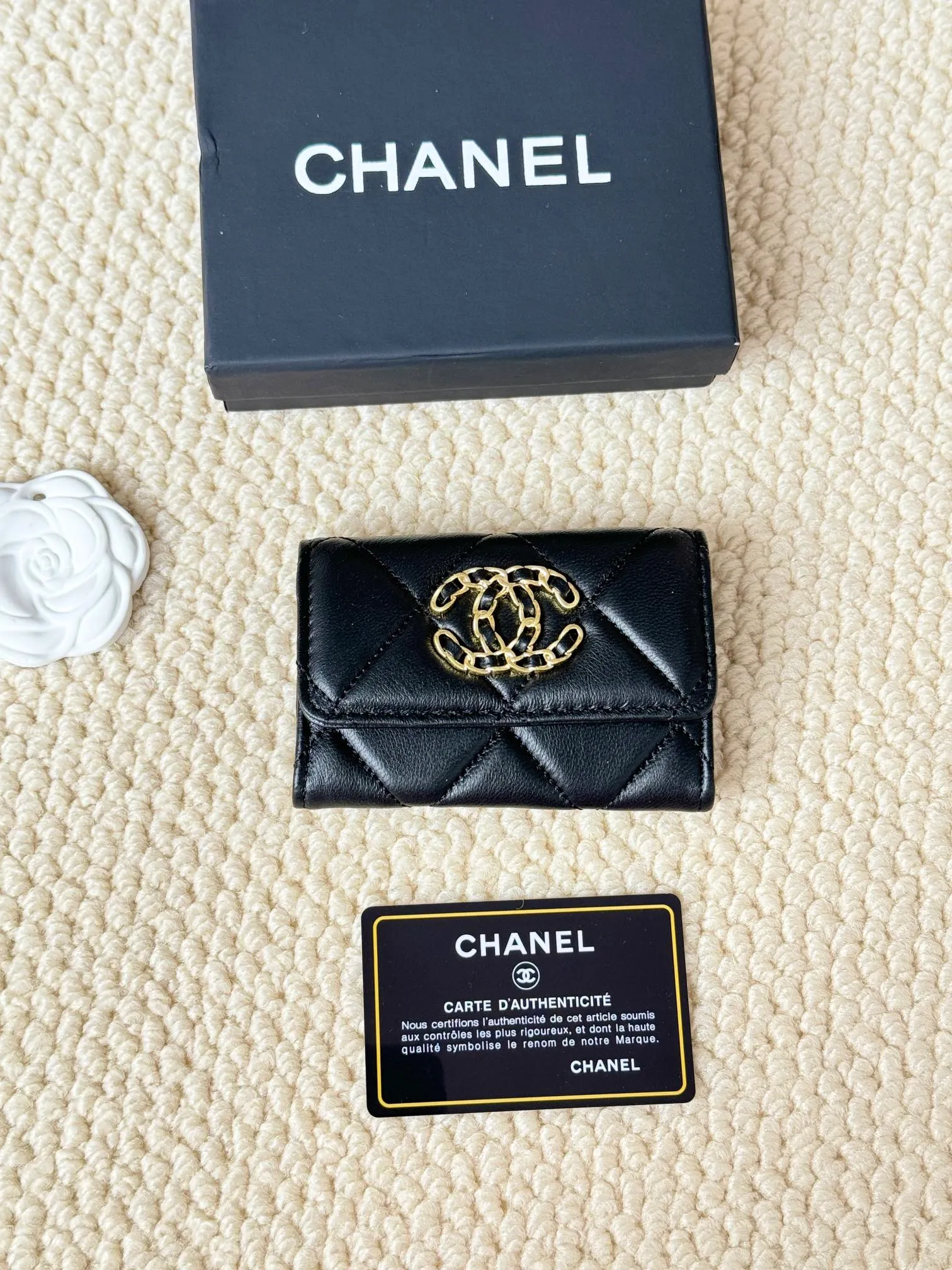 💰130 model number AP3610ACHANEL new flap coin purse. This year’s latest logo is paired with rhombus, lambskin and retro hardware... This card holder has a large capacity. It can hold about 1,000 yuan at a 20% discount of 100 yuan, and it can also hold 2.3 cards, which is very practical! Size 11*8.5*3cm