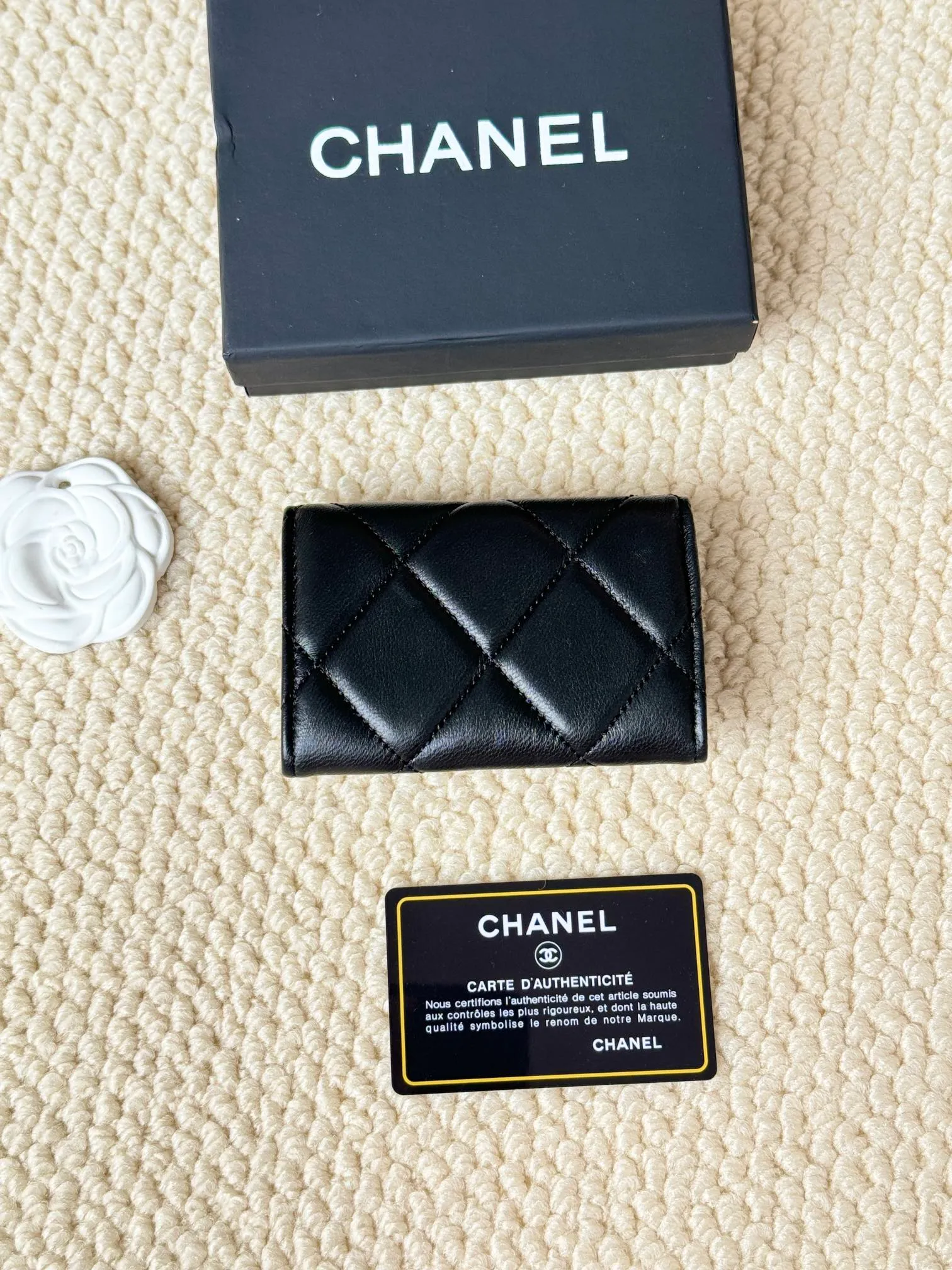 💰130 model number AP3610ACHANEL new flap coin purse. This year’s latest logo is paired with rhombus, lambskin and retro hardware... This card holder has a large capacity. It can hold about 1,000 yuan at a 20% discount of 100 yuan, and it can also hold 2.3 cards, which is very practical! Size 11*8.5*3cm