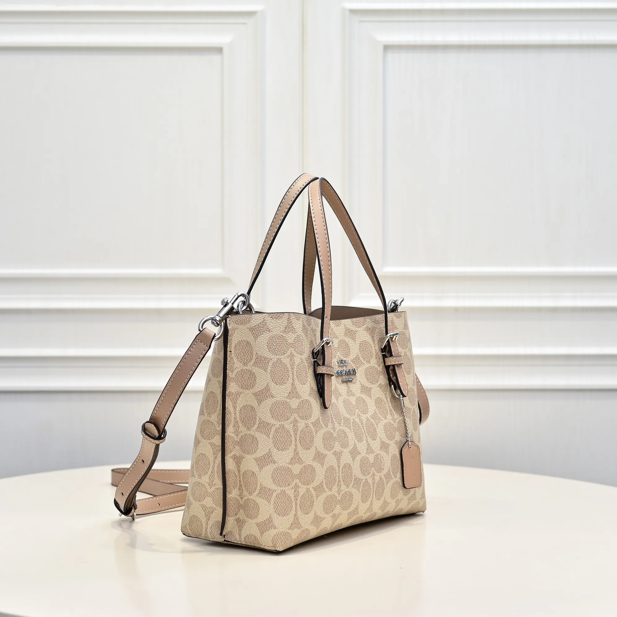 P340 [Top original order] Style number: CV965 Size: 25*19*12cm