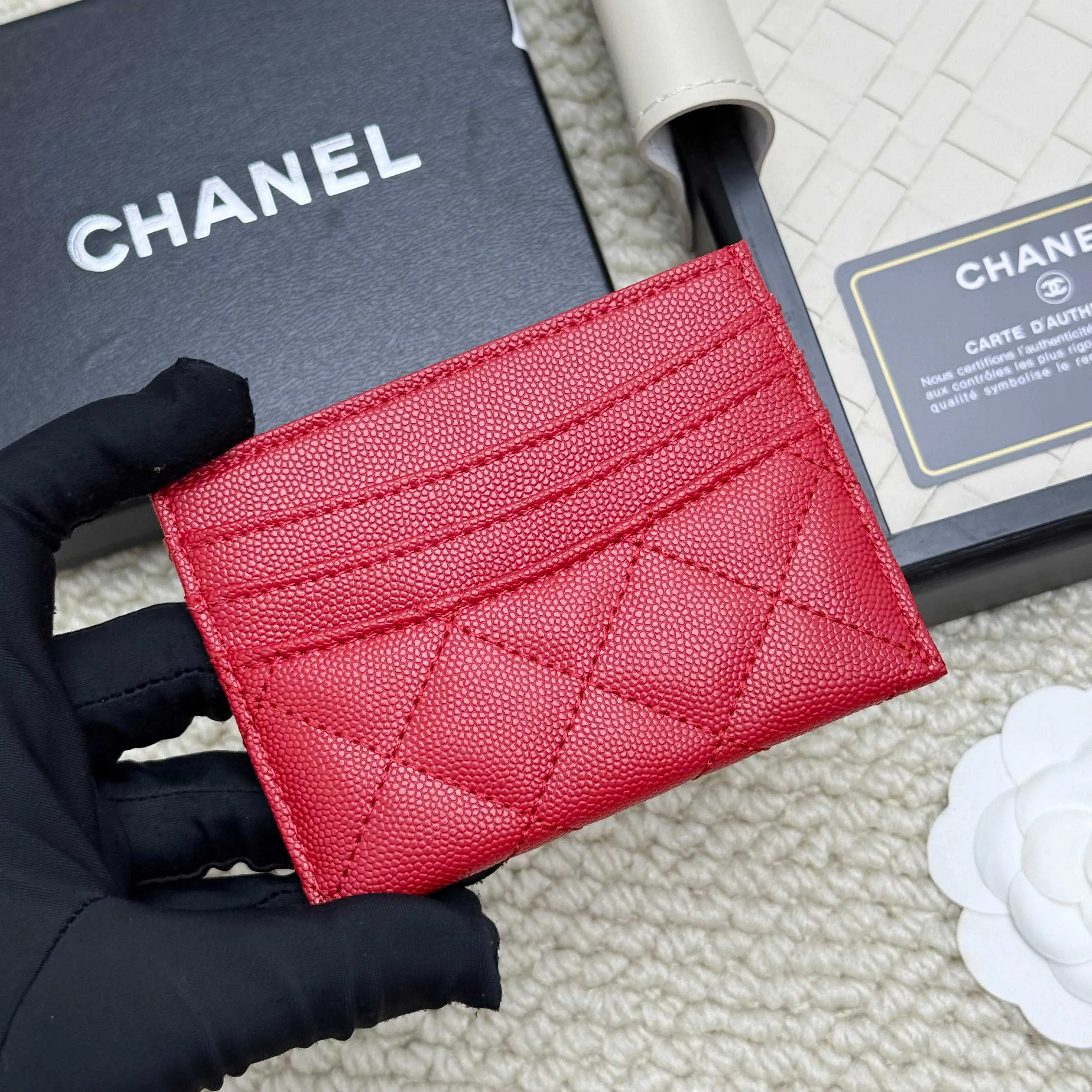 💰110 chanel 2025 new product card holder lambskin, seven card slots, can hold change, imported Italian lambskin + hardware logo, so beautiful, love it. The color is as shown in the picture, easy and fast storage, mini card holder No.: 4472 Size: w11×h10cm