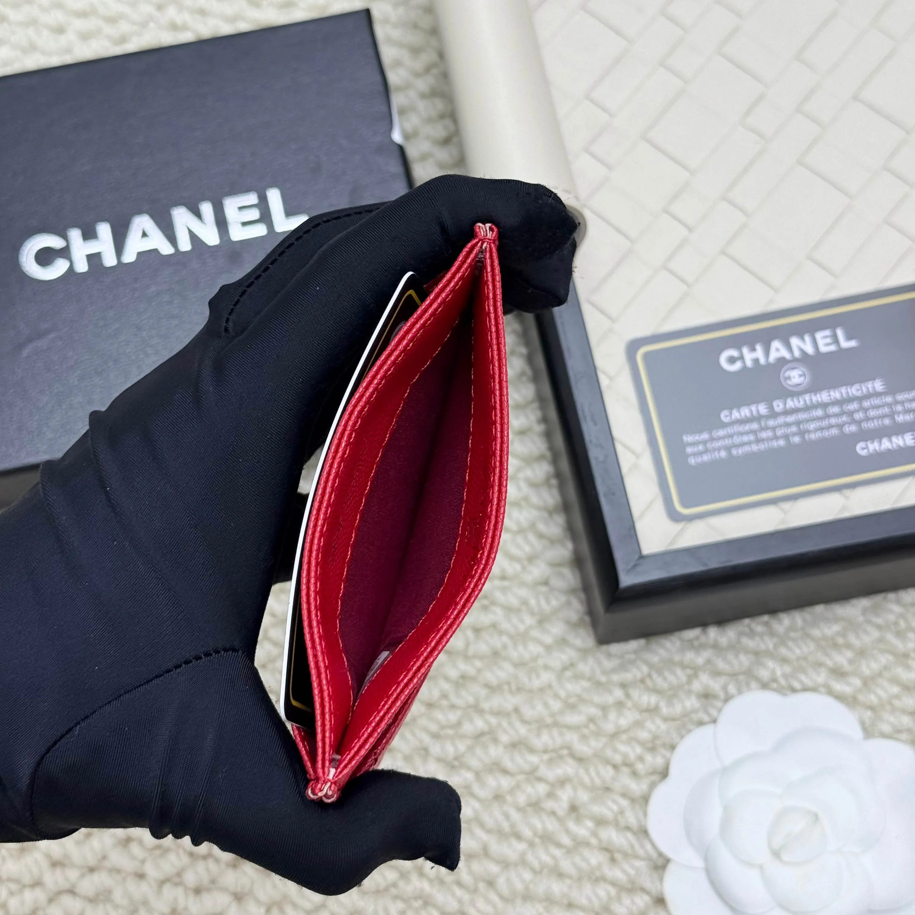 💰110 chanel 2025 new product card holder lambskin, seven card slots, can hold change, imported Italian lambskin + hardware logo, so beautiful, love it. The color is as shown in the picture, easy and fast storage, mini card holder No.: 4472 Size: w11×h10cm