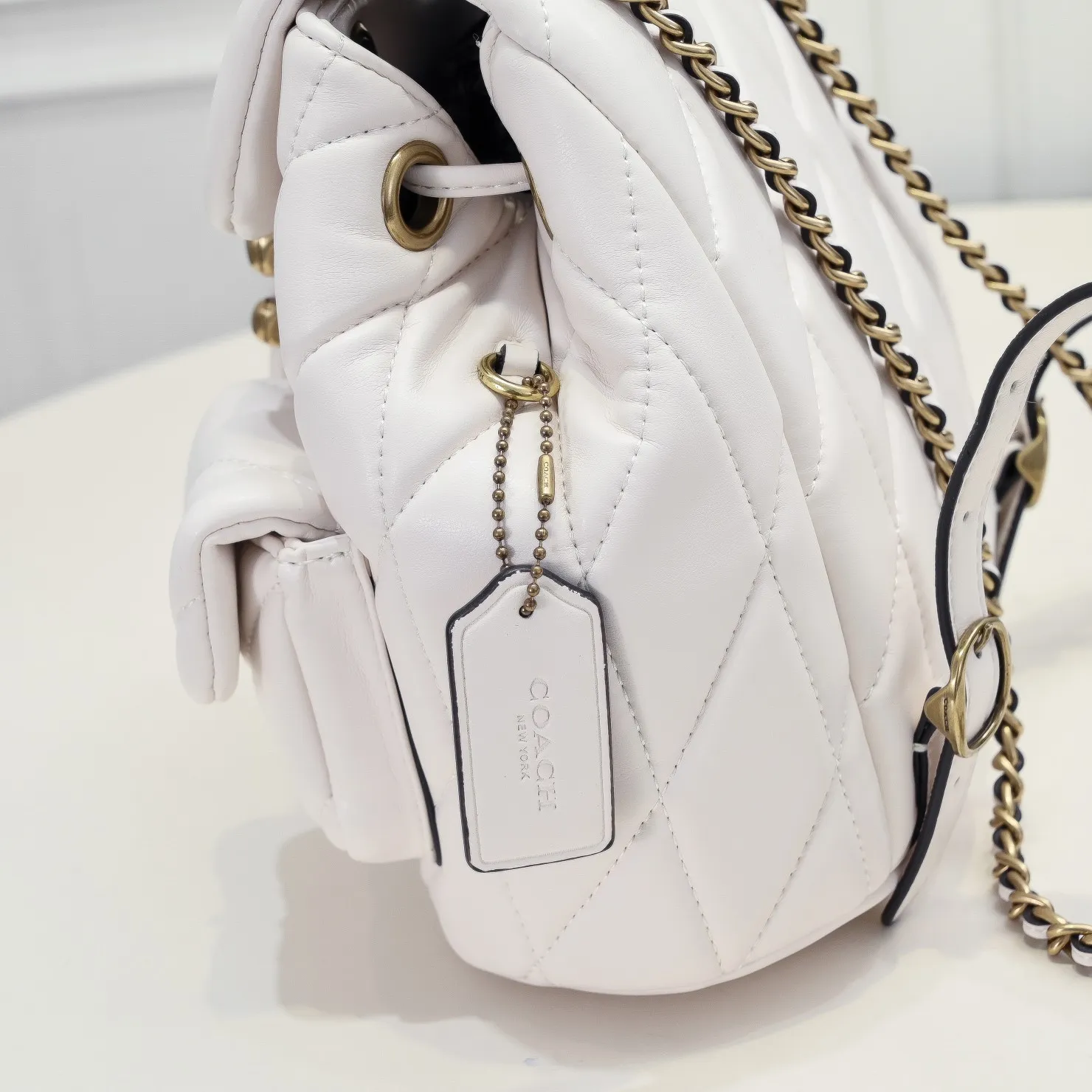 Style No. CU076 Size: 22.5*21*13.5cm