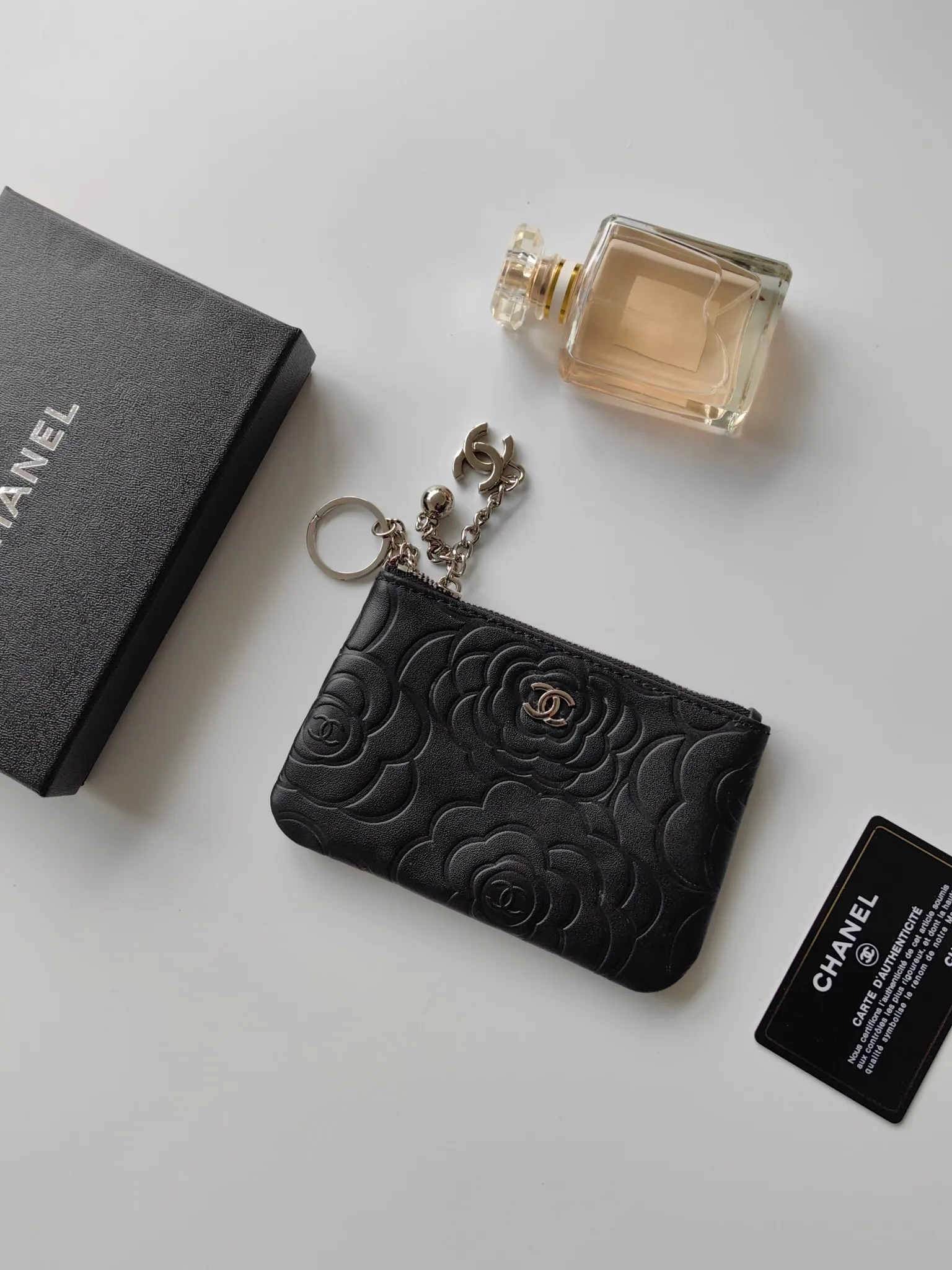 ￥120 CHANEL’s new pendant coin purse💦Model No. A50168 top-quality leather hardware, camellia pattern. Beautiful details, complete package! Size:14-10-1cm