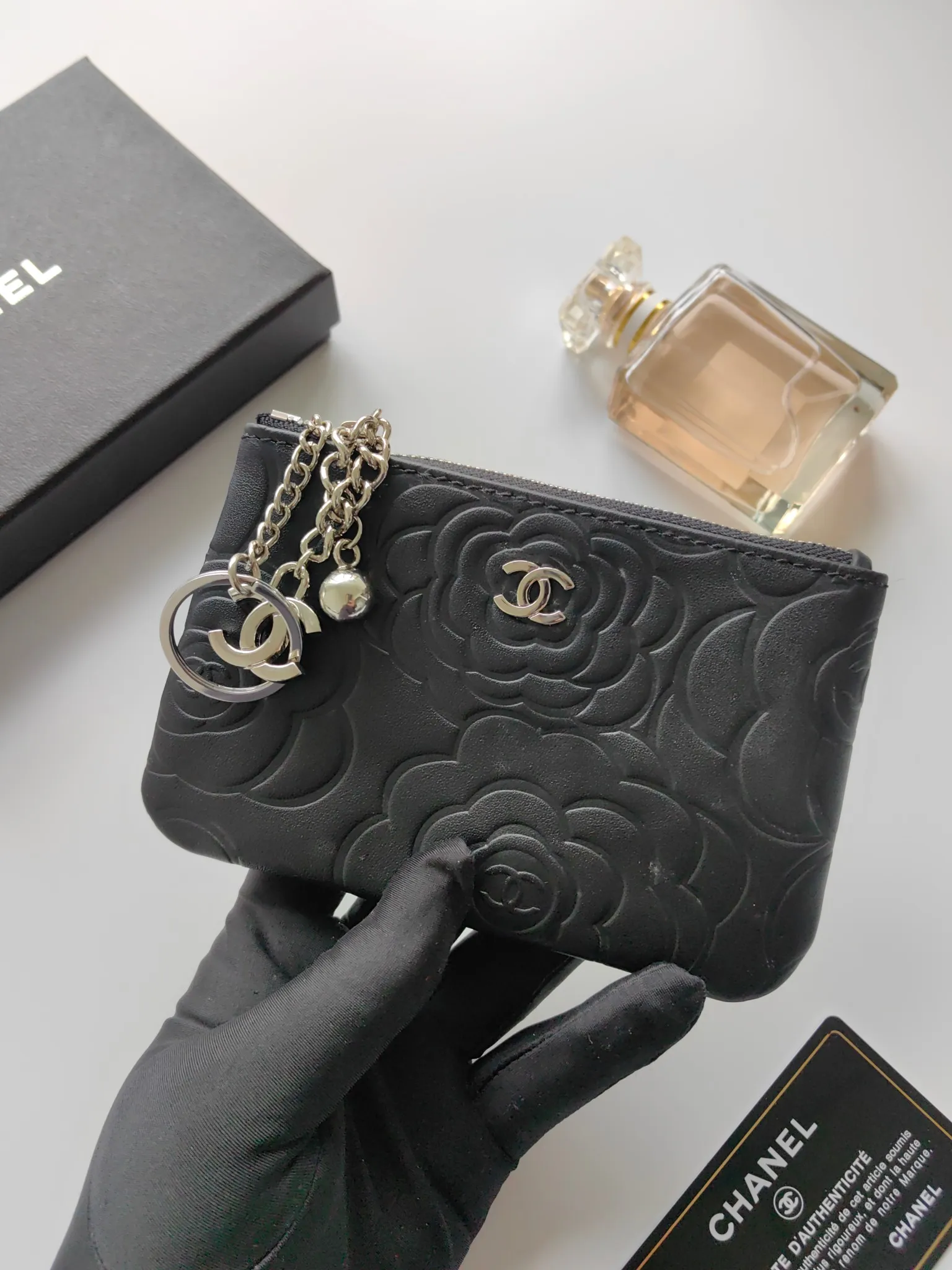 ￥120 CHANEL’s new pendant coin purse💦Model No. A50168 top-quality leather hardware, camellia pattern. Beautiful details, complete package! Size:14-10-1cm