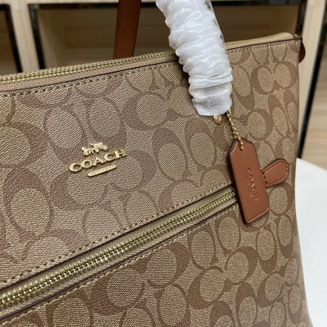 Top original order p420💰coach/Coach new model 79609, the upper body effect is super good, women's pvc single shoulder casual trendy women's bag tote bag, size 32.28.13,