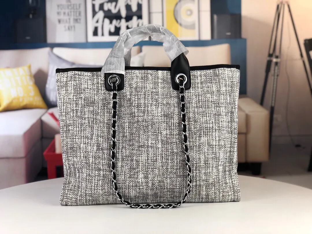 💰400￥Chanel👍🏻Original single fabric, soft and comfortable, high quality, Greek series, latest color handle canvas beach bag, hand shopping bag, new silk thread embroidery logo, size: 38.30.18, style number: 67178-5