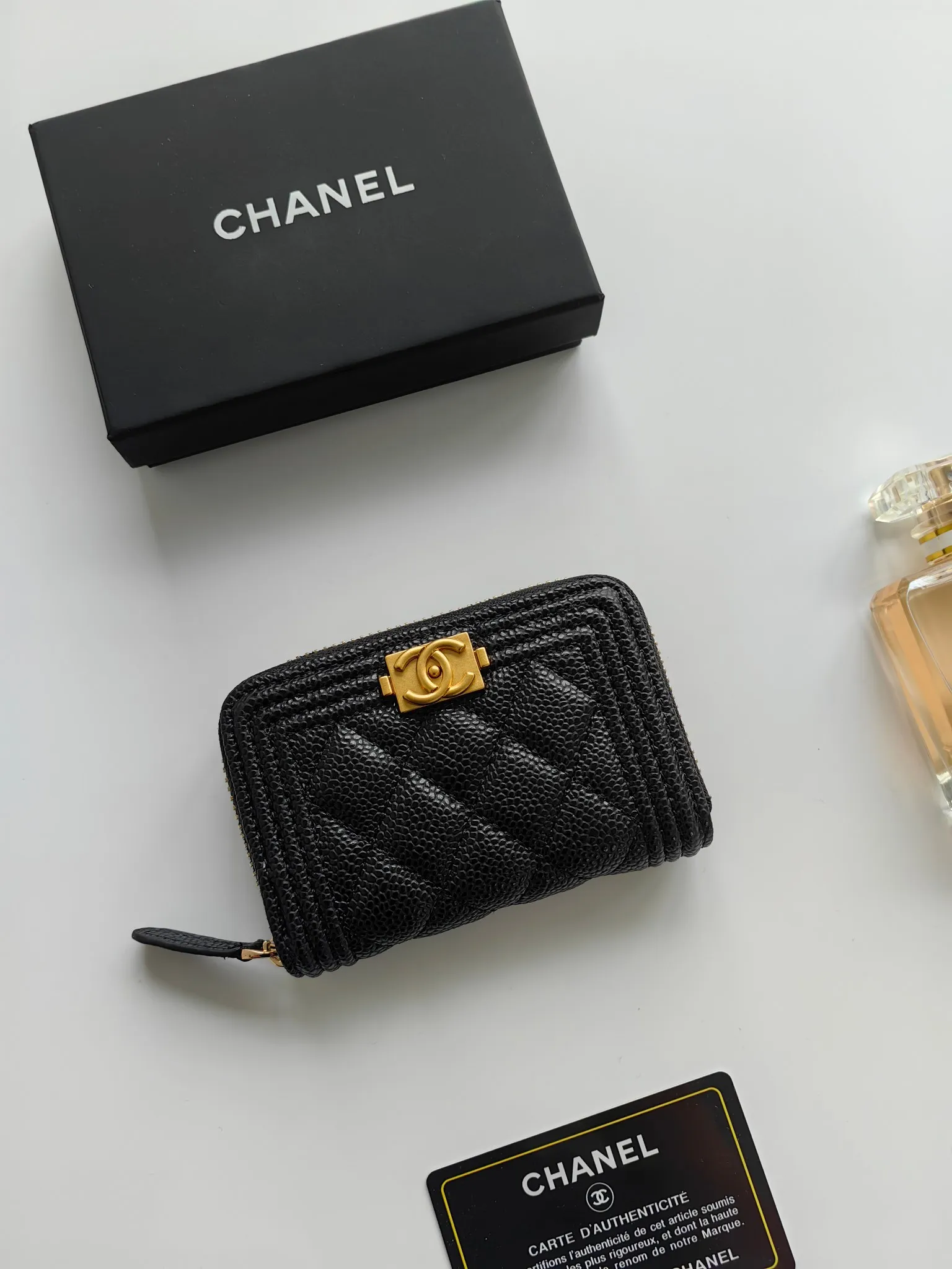 ￥140 Chanel card holder❤Coin purse️❤️Full leather inside and outside. Counter style. Impeccable workmanship details. Adhere to high quality. Style number: A84433 Size: 11.5x8cm