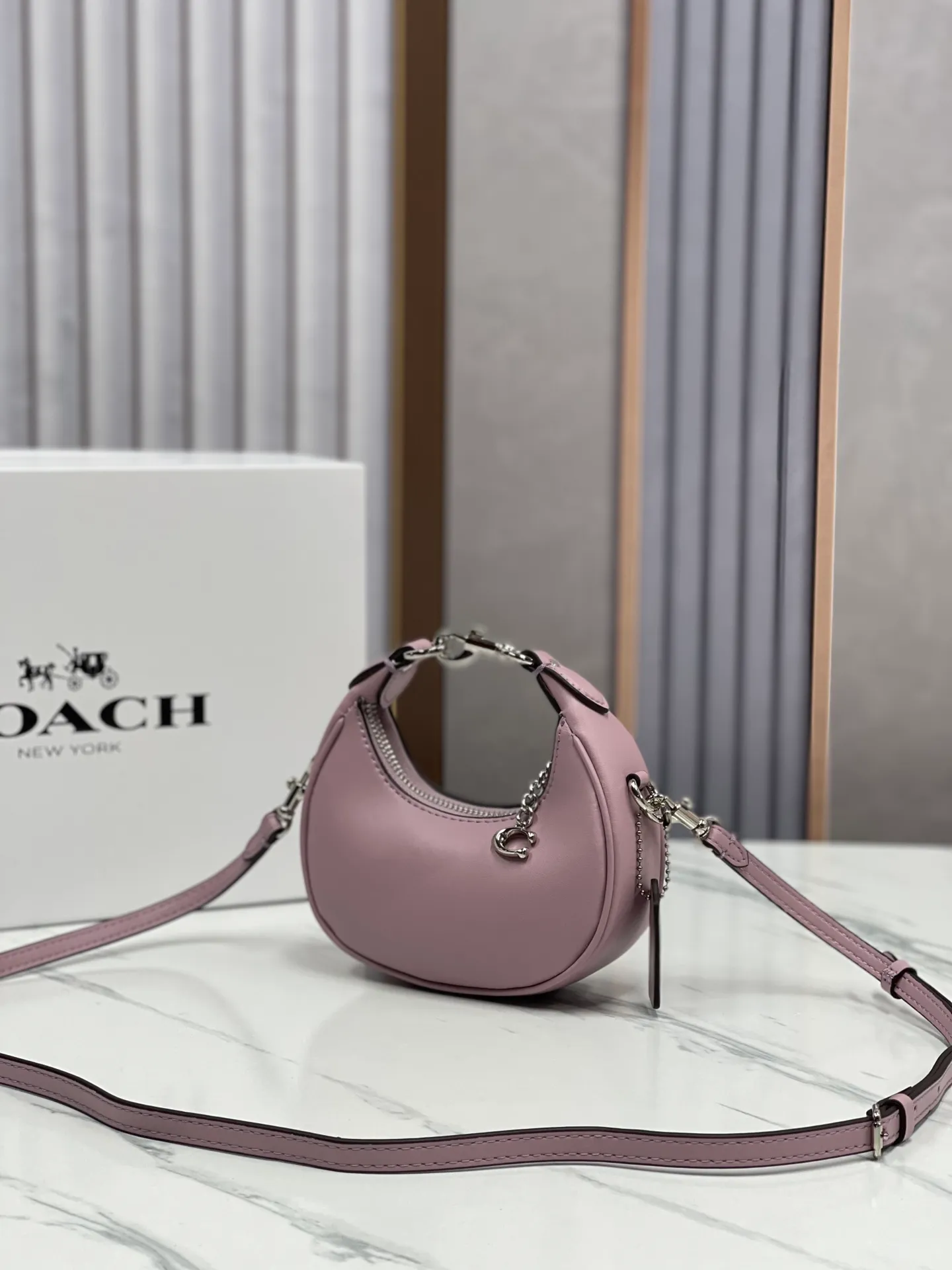 Batch 360💰Coach’s new women’s mini dumpling bag model: CR506 wrist bag, shoulder crossbody retro half-moon bag jonie armpit bag, size: 15*7*6