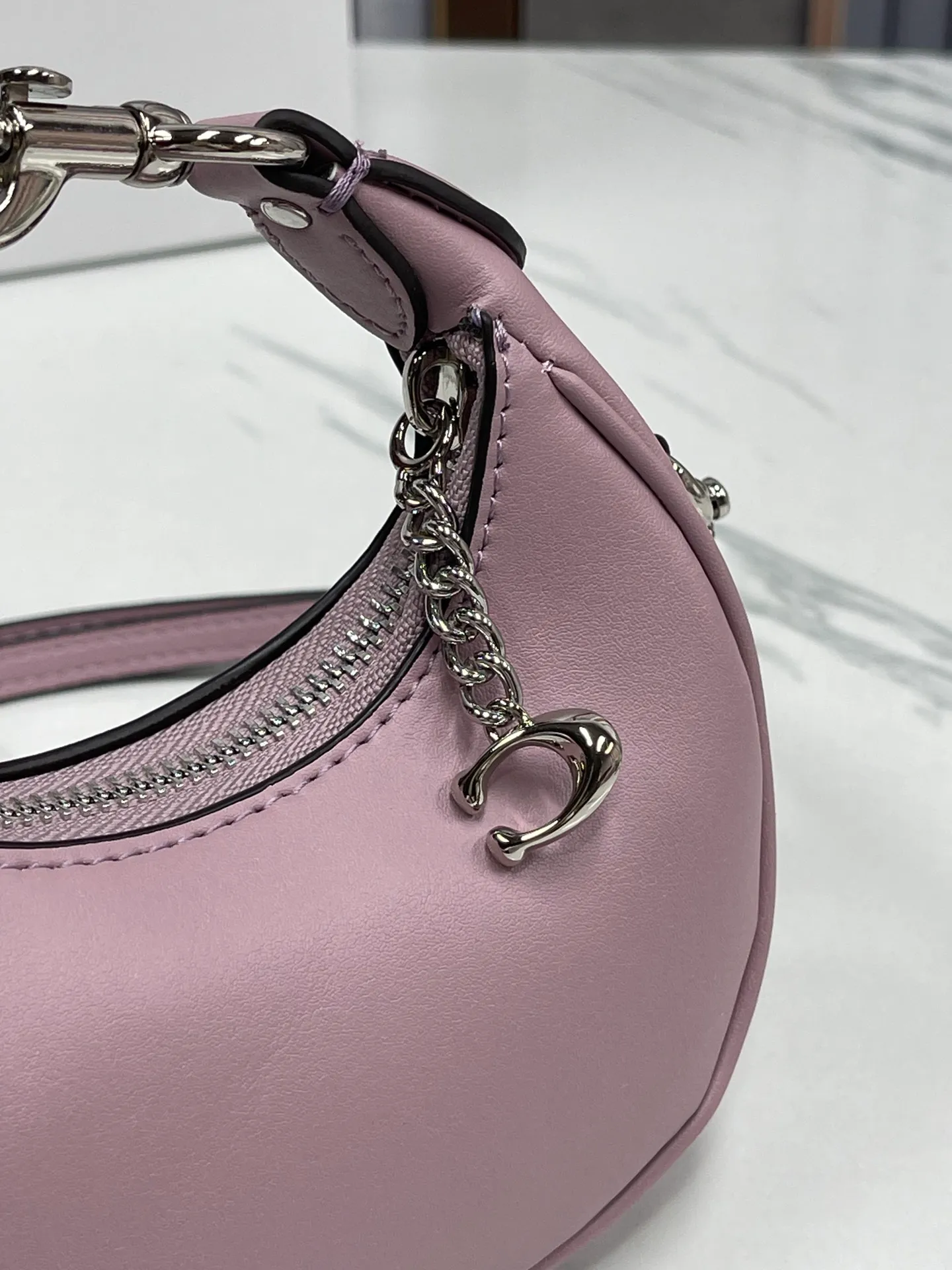 Batch 360💰Coach’s new women’s mini dumpling bag model: CR506 wrist bag, shoulder crossbody retro half-moon bag jonie armpit bag, size: 15*7*6