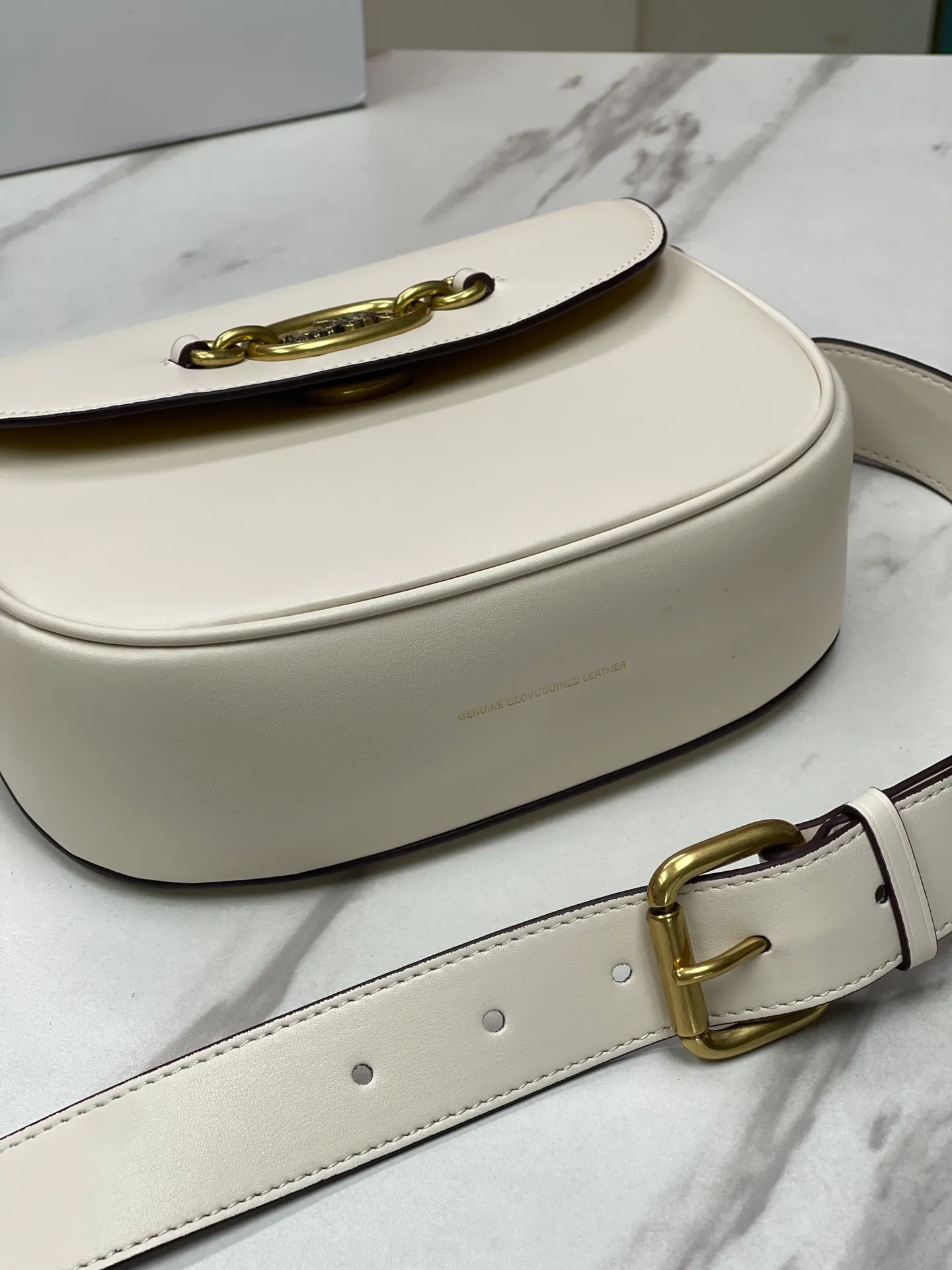 Top original order p440💰 Coach’s new counter synchronization model CM705 HARLER shoulder crossbody bag saddle bag, minimalist and casual, casual and versatile item ~ 22x17.5x6cm