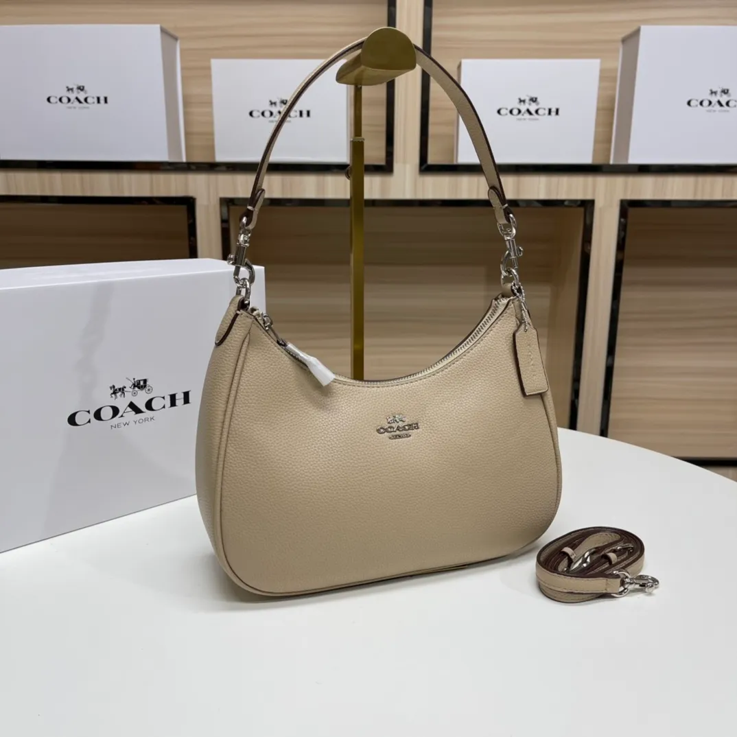 Batch 430💰COACH/Coach official outlet style women's leather college style single shoulder crossbody handbag armpit bag. Model CJ517. 29 X23 X23