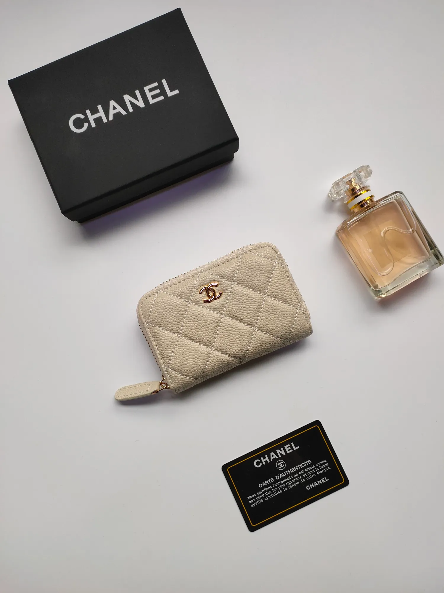 ￥110 Chanel card holder❤Coin purse️❤️Full leather inside and outside. Counter style. Impeccable workmanship details. Adhere to high quality. Style number: AP452 Size: 10x9cm