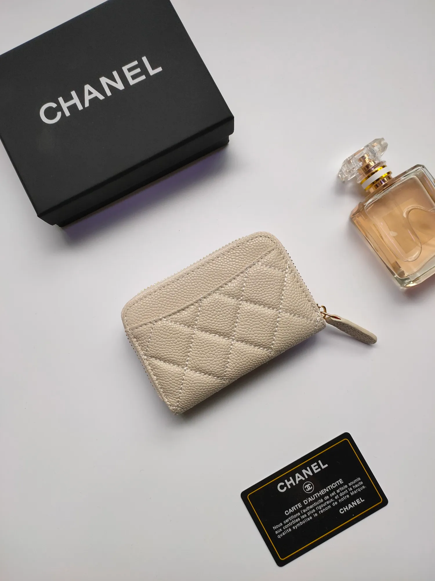 ￥110 Chanel card holder❤Coin purse️❤️Full leather inside and outside. Counter style. Impeccable workmanship details. Adhere to high quality. Style number: AP452 Size: 10x9cm
