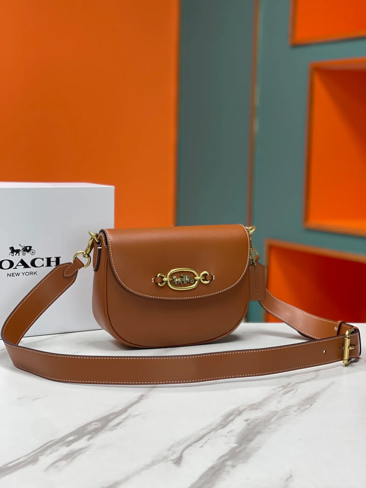 Top original order batch 440💰 COACH 10🈷️New counter synchronization model CM705 HARLER shoulder crossbody bag saddle bag, minimalist and casual, casual and versatile item ~ 22x17.5x6cm