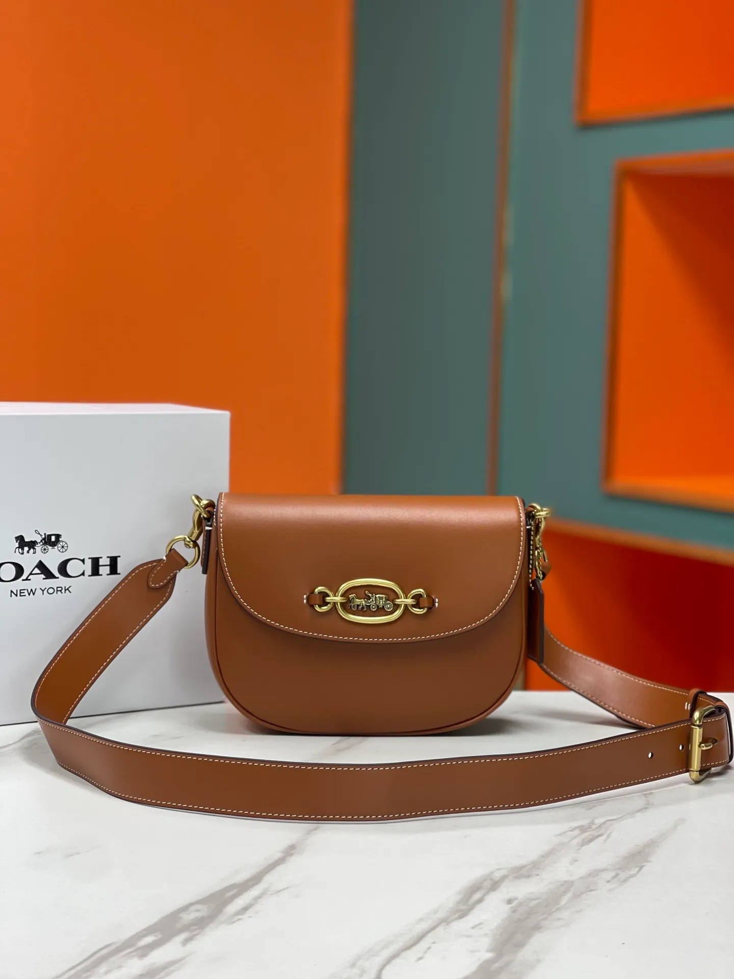 Top original order batch 440💰 COACH 10🈷️New counter synchronization model CM705 HARLER shoulder crossbody bag saddle bag, minimalist and casual, casual and versatile item ~ 22x17.5x6cm