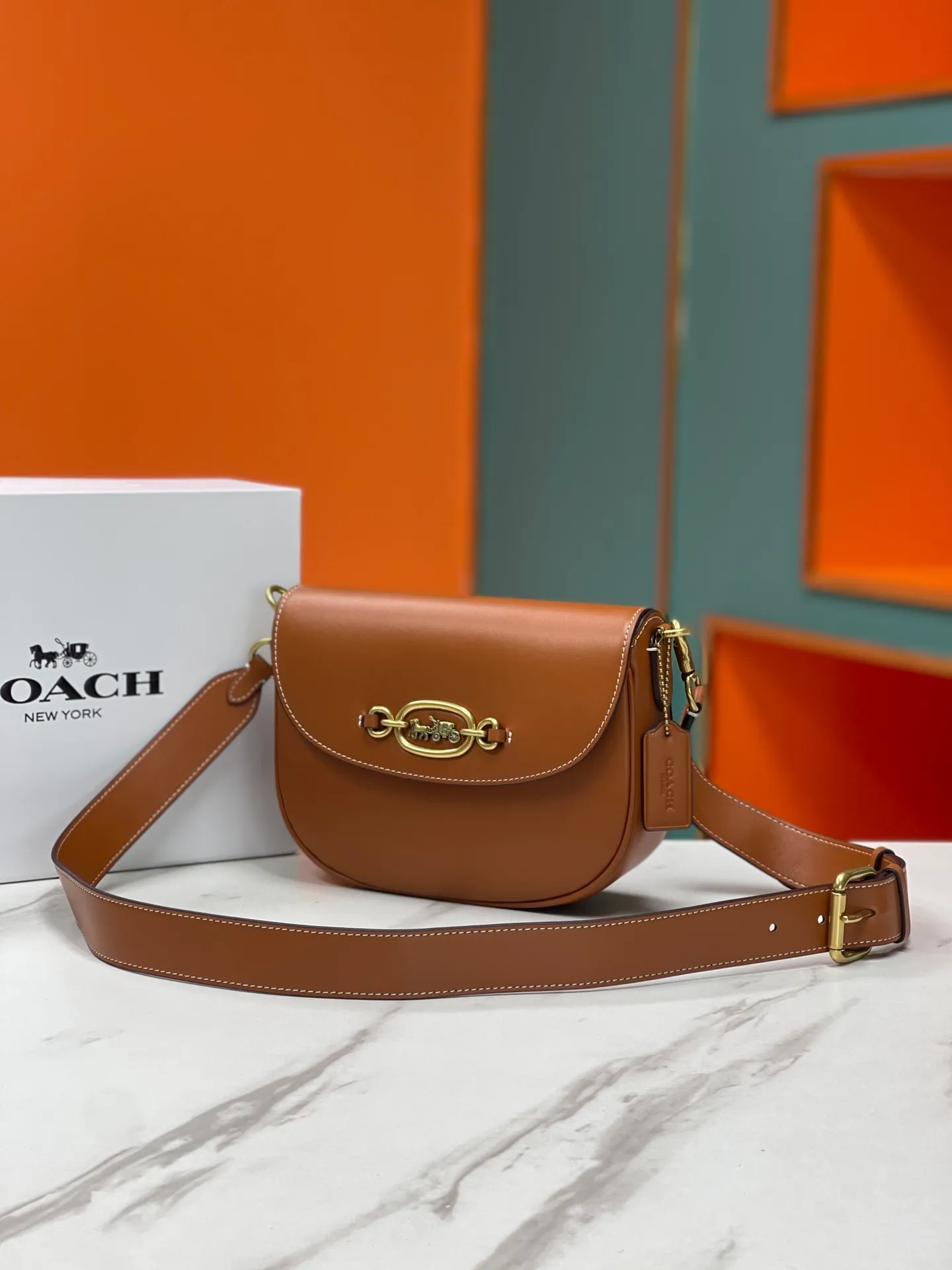 Top original order batch 440💰 COACH 10🈷️New counter synchronization model CM705 HARLER shoulder crossbody bag saddle bag, minimalist and casual, casual and versatile item ~ 22x17.5x6cm
