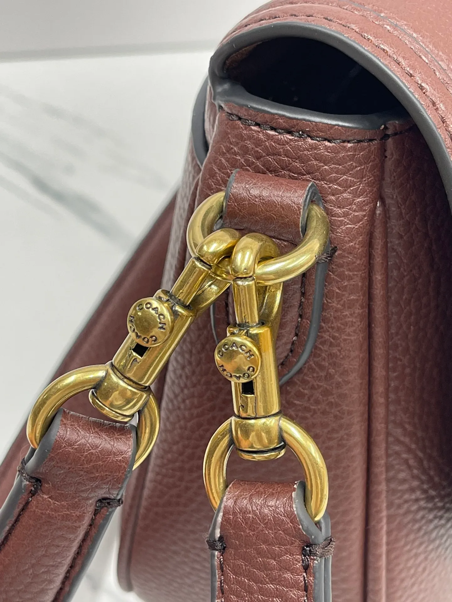 P460💰COACH/Coach new counter synchronization·new product women’s classic logo LEGACY shoulder bag presbyopia, model CU099, size 25.5*18.5*7