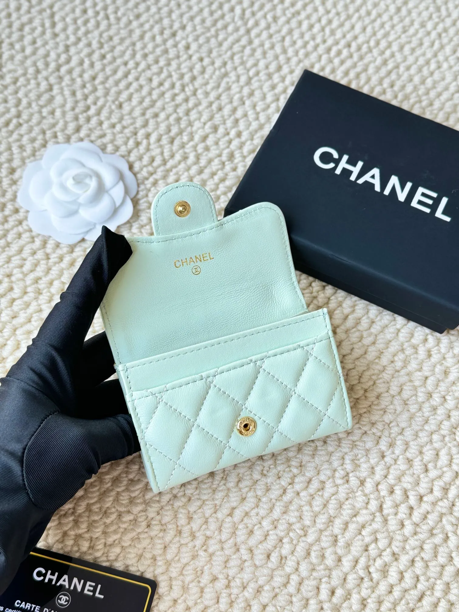 💰120 chanel lambskin model number: AP458 The most classic card holder, coin purse, Chanel classic flap card holder. Sheepskin series card holder and coin purse in one, with slip pocket on the back. Size: 7.5 × 11.3 × 2.1 cm