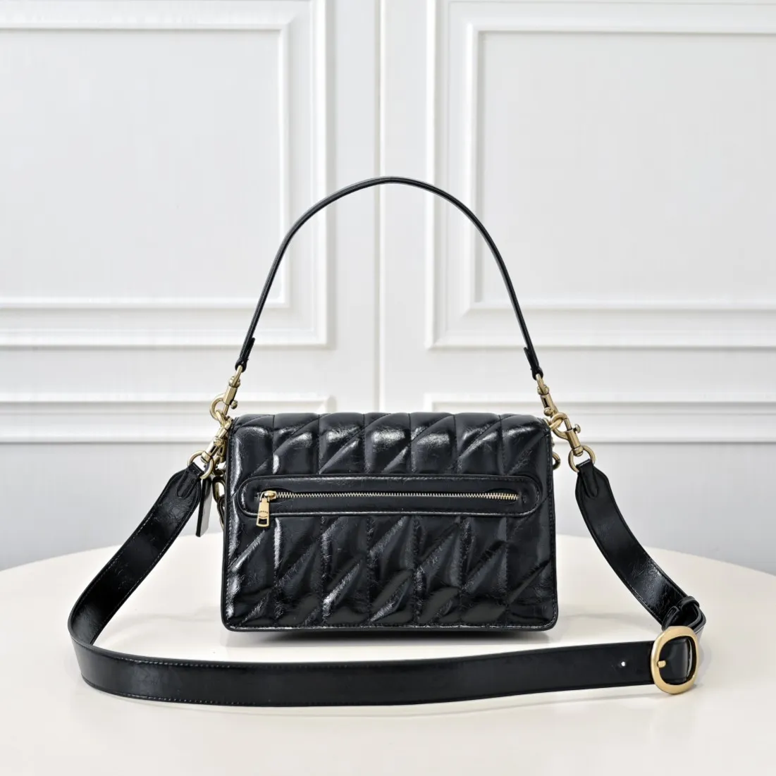 Style number: CAF53 Size: 26*17*9cm