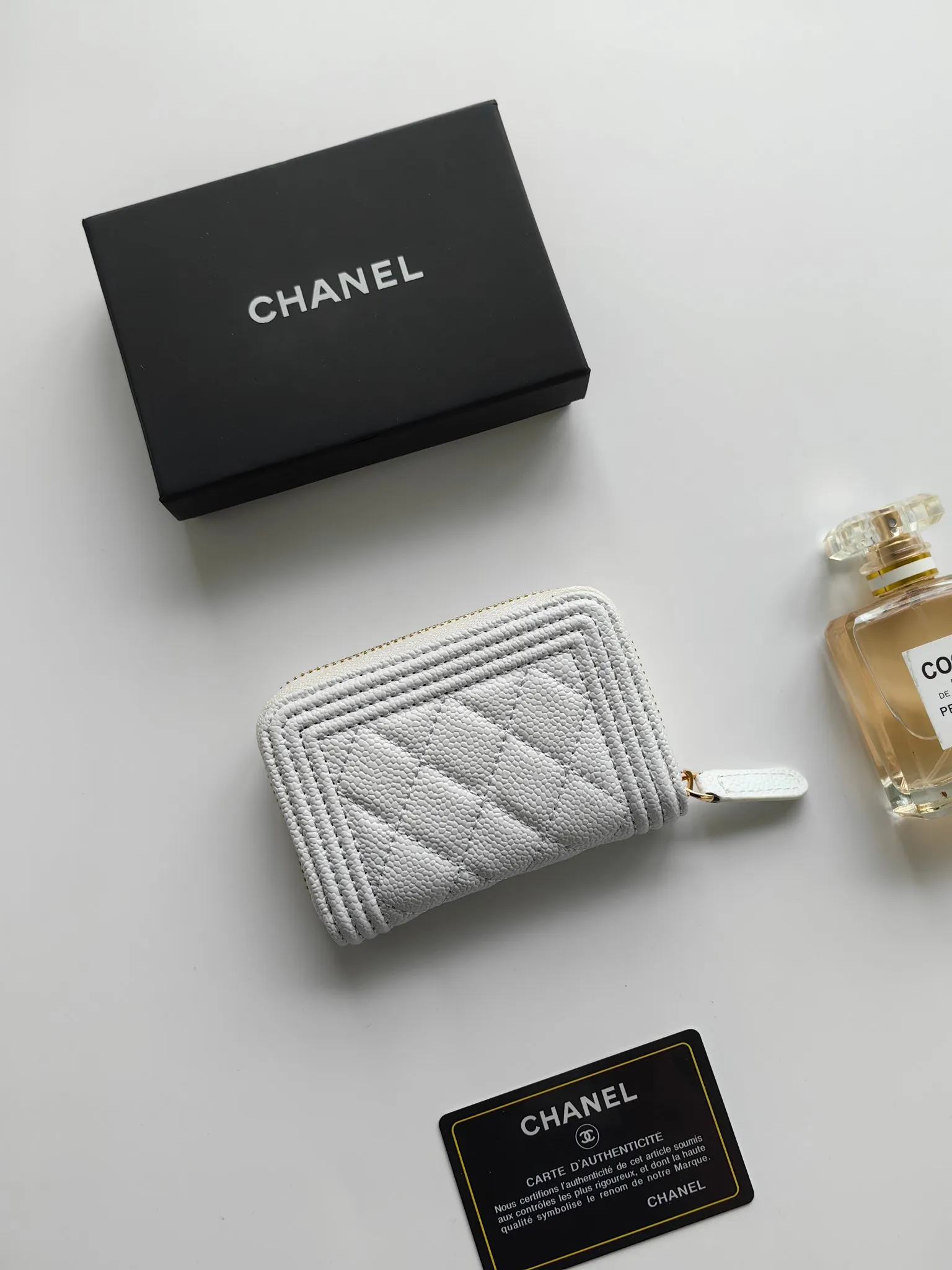 ￥140 Chanel card holder❤Coin purse️❤️Full leather inside and outside. Counter style. Impeccable workmanship details. Adhere to high quality. Style number: A84433 Size: 11.5x8cm