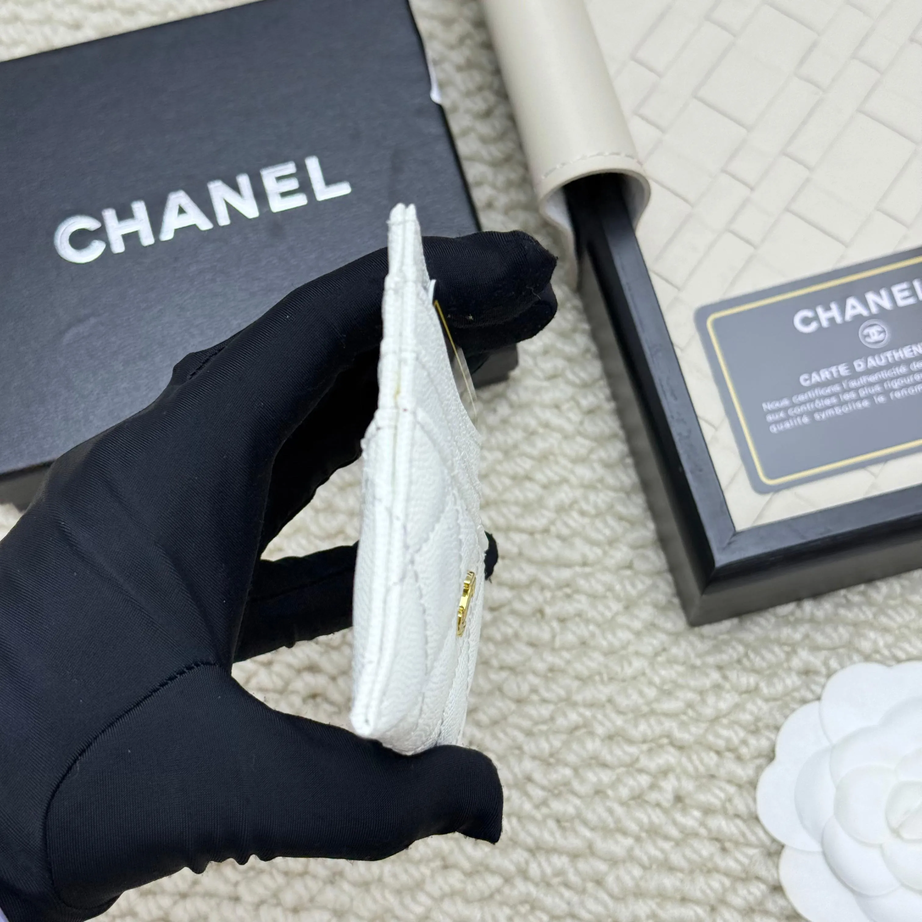 💰110 chanel 2025 new product card holder lambskin, seven card slots, can hold change, imported Italian lambskin + hardware logo, so beautiful, love it. The color is as shown in the picture, easy and fast storage, mini card holder No.: 4472 Size: w11×h10cm
