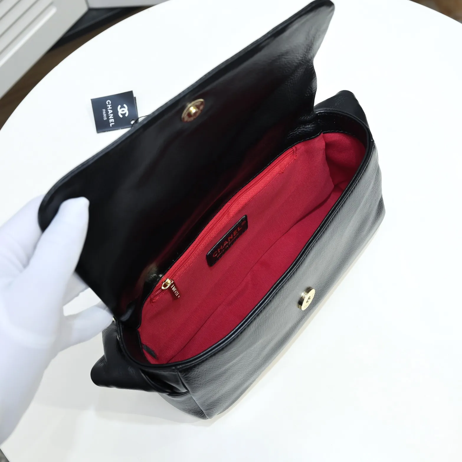 💰400￥Xiaohongshu hot model👜Chanel Chanel👑Xiaoxiang second-hand armpit bag Summer niche design 💼First-layer cowhide🐂Chain shoulder baguette bag A must-have for fashionable women👜❤️🤼❤️❤️ Size: 25/14/6 Style number: 81136