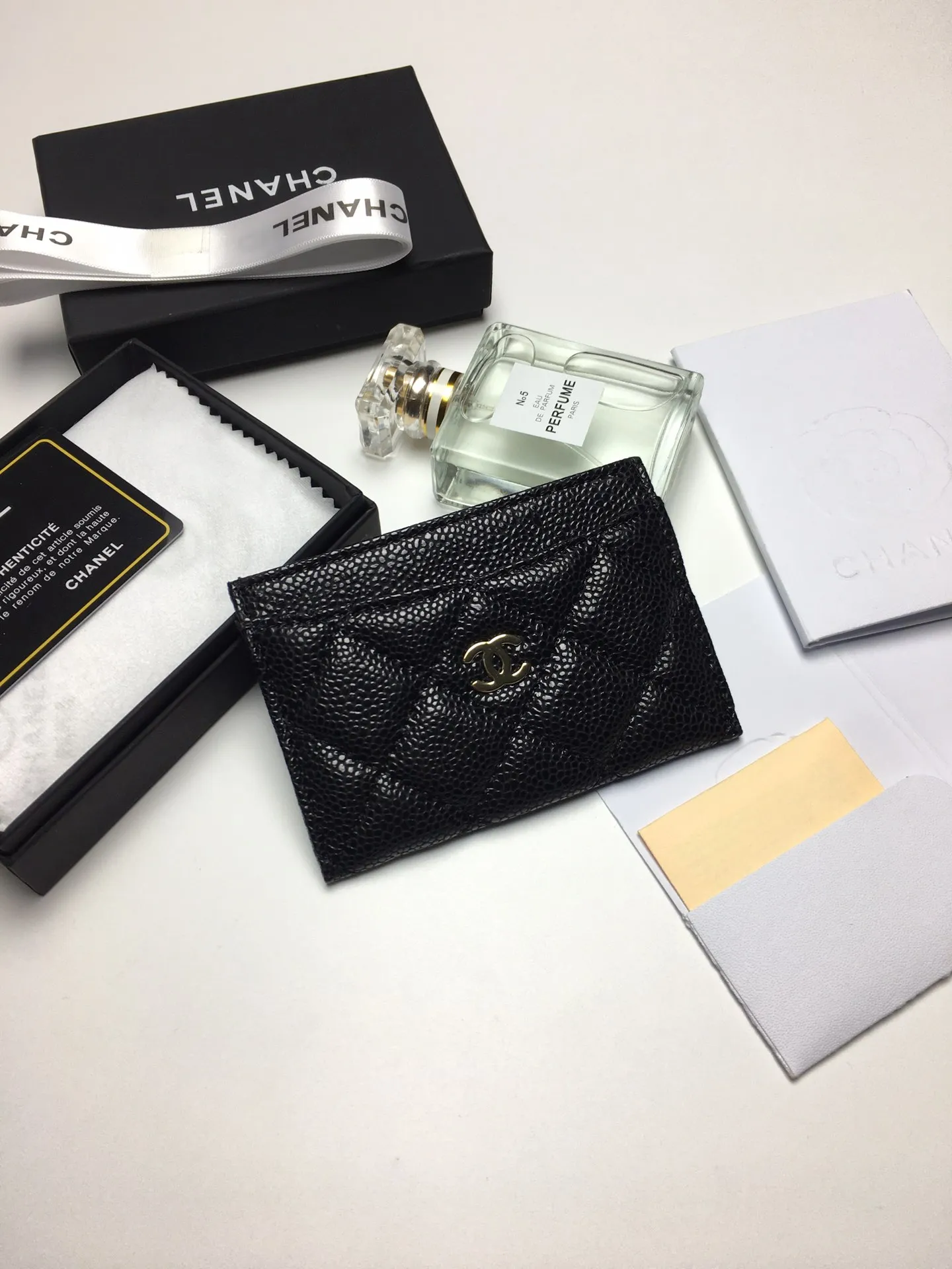💰90 CHANEL Chanel counter card holder👍Model number: AP446/Caviar Size: 7.5×11.2×0.5cm Caviar cowhide outside + sheepskin inside + gold hardware😍😍Fine workmanship High-end quality [Rose] Complete accessories