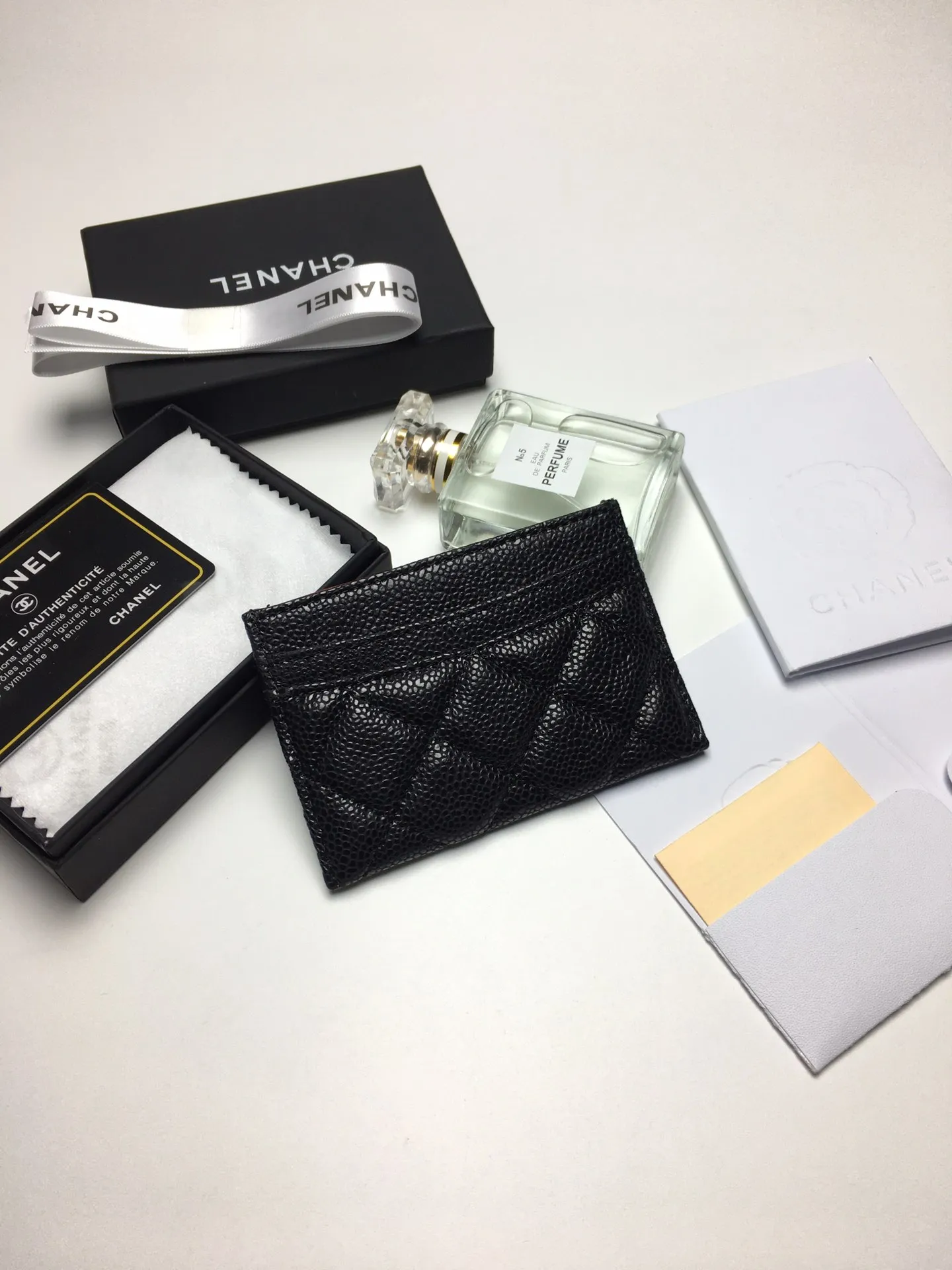 💰90 CHANEL Chanel counter card holder👍Model number: AP446/Caviar Size: 7.5×11.2×0.5cm Caviar cowhide outside + sheepskin inside + gold hardware😍😍Fine workmanship High-end quality [Rose] Complete accessories