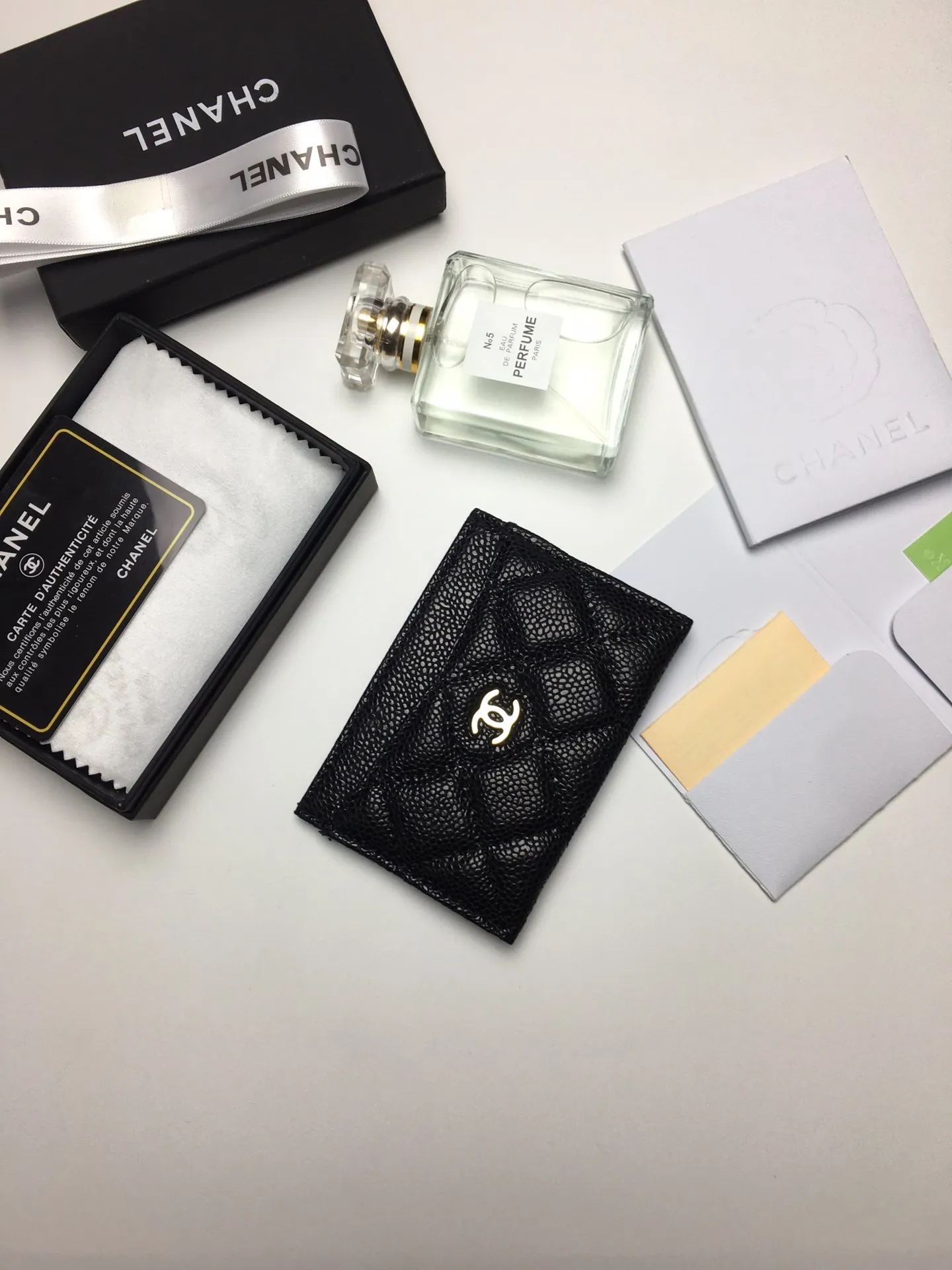 💰90 CHANEL Chanel counter card holder👍Model number: AP446/Caviar Size: 7.5×11.2×0.5cm Caviar cowhide outside + sheepskin inside + gold hardware😍😍Fine workmanship High-end quality [Rose] Complete accessories