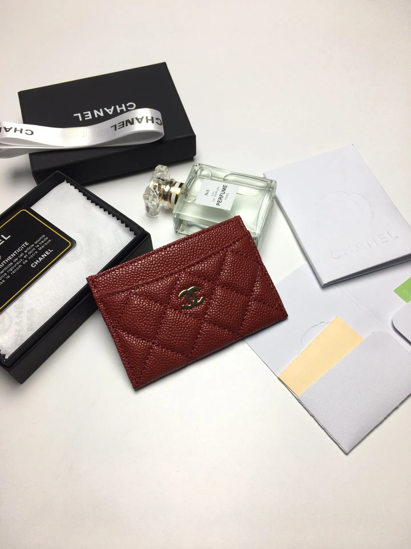 💰90 CHANEL Chanel counter card holder👍Model number: AP446/Caviar Size: 7.5×11.2×0.5cm Caviar cowhide outside + sheepskin inside + gold hardware😍😍Fine workmanship High-end quality [Rose] Complete accessories