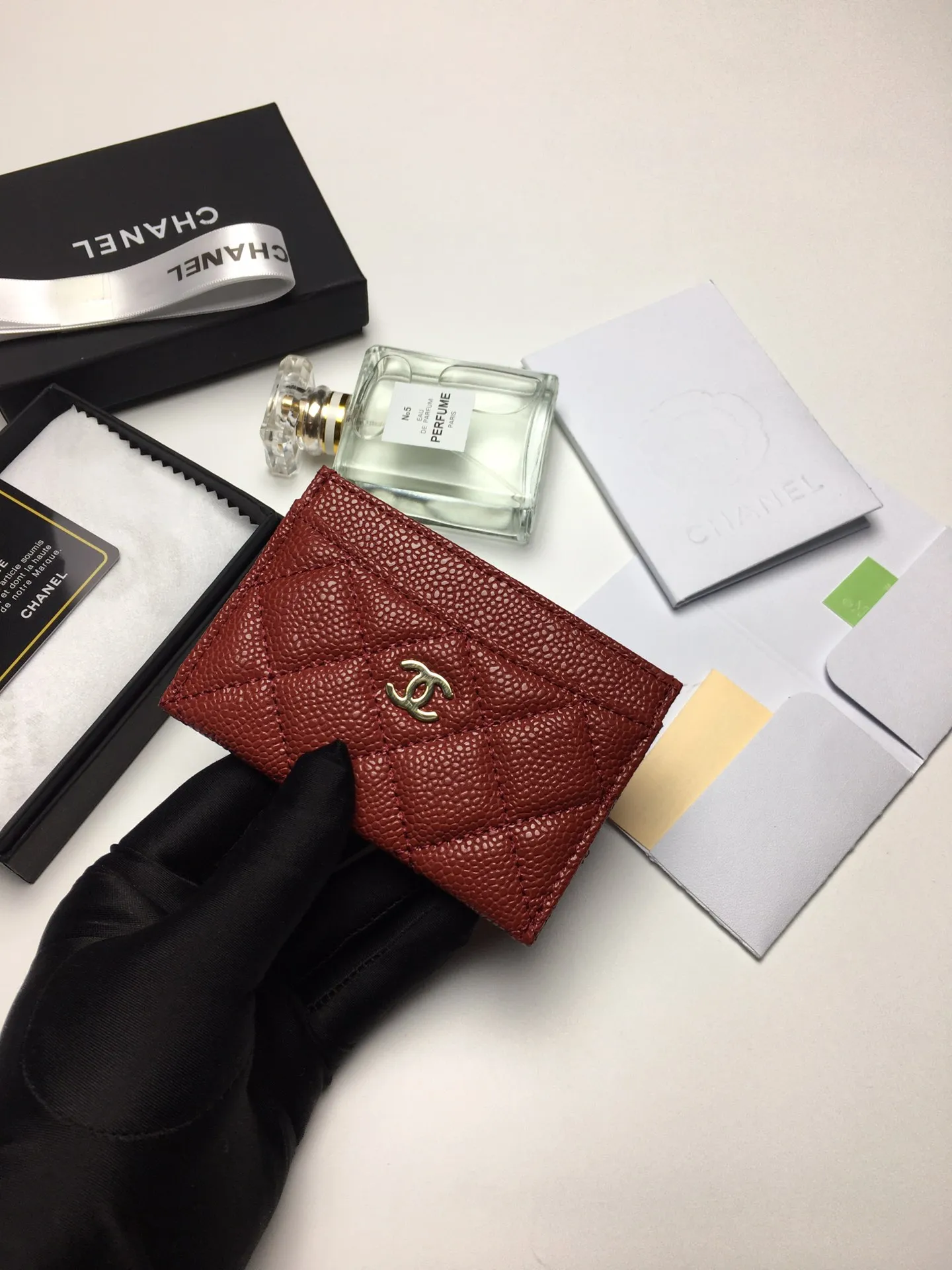 💰90 CHANEL Chanel counter card holder👍Model number: AP446/Caviar Size: 7.5×11.2×0.5cm Caviar cowhide outside + sheepskin inside + gold hardware😍😍Fine workmanship High-end quality [Rose] Complete accessories