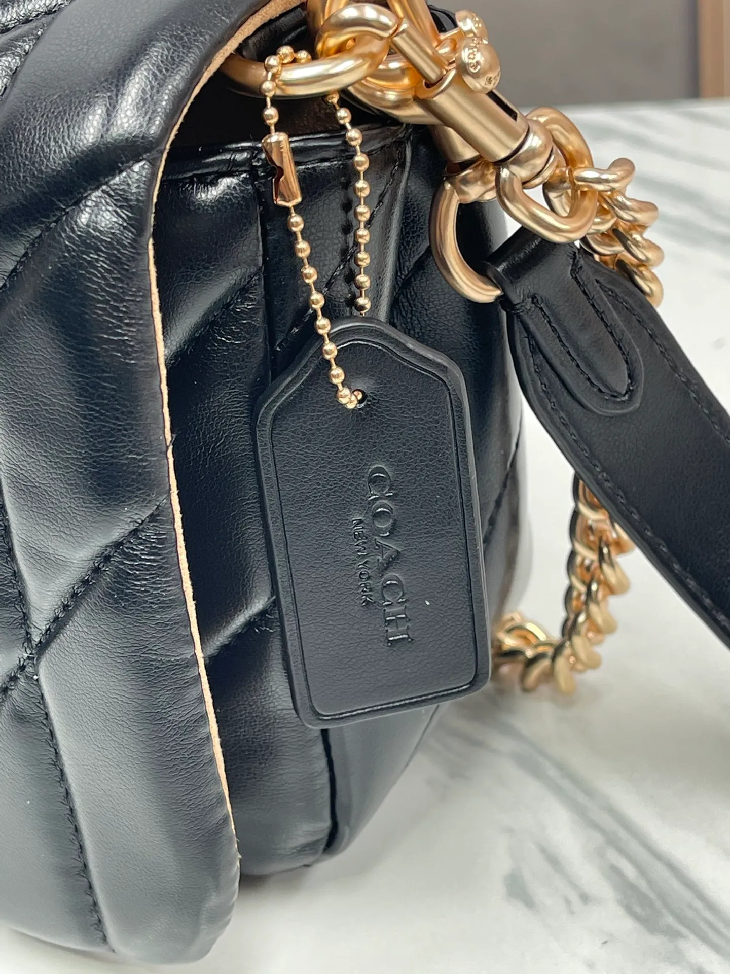 P500¥Coach/Coach's new model, Quinn women's leather single, shoulder handbag, small square bag·counter synchronized new product model CY663 Quilt quilted chain tabby size 22*16*8